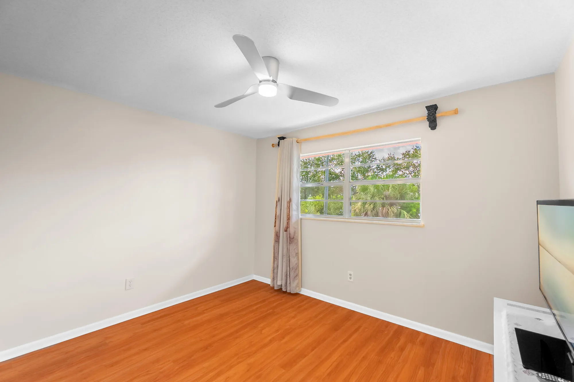 Property Slideshow image 9 of 23 | 1982 sw palm city rd i, Stuart, FL, 34994