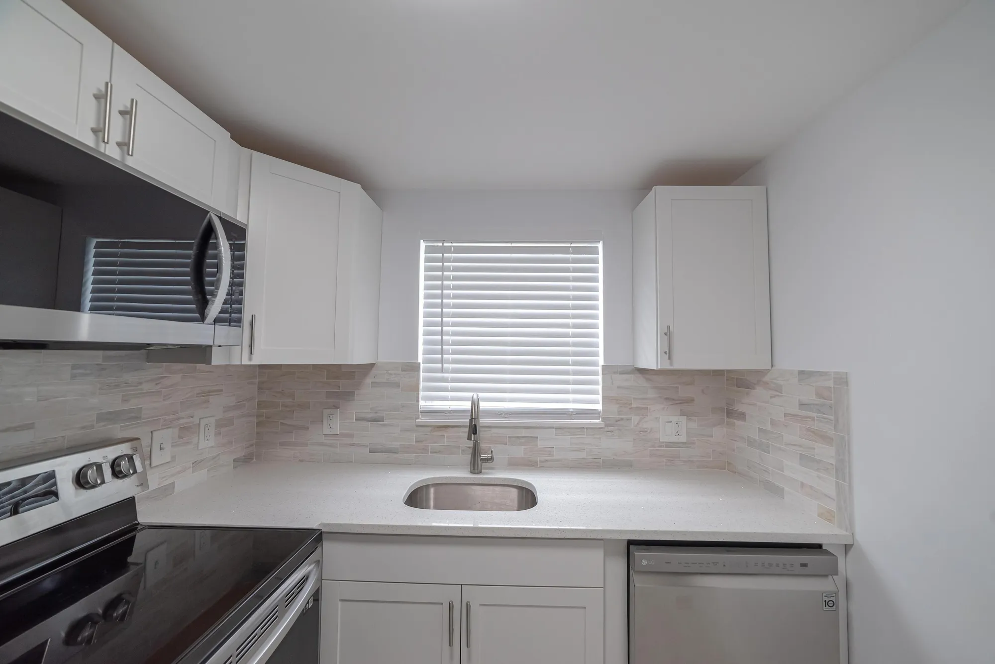 Property Slideshow image 8 of 23 | 53 lyndhurst c, Deerfield Beach, FL, 33442