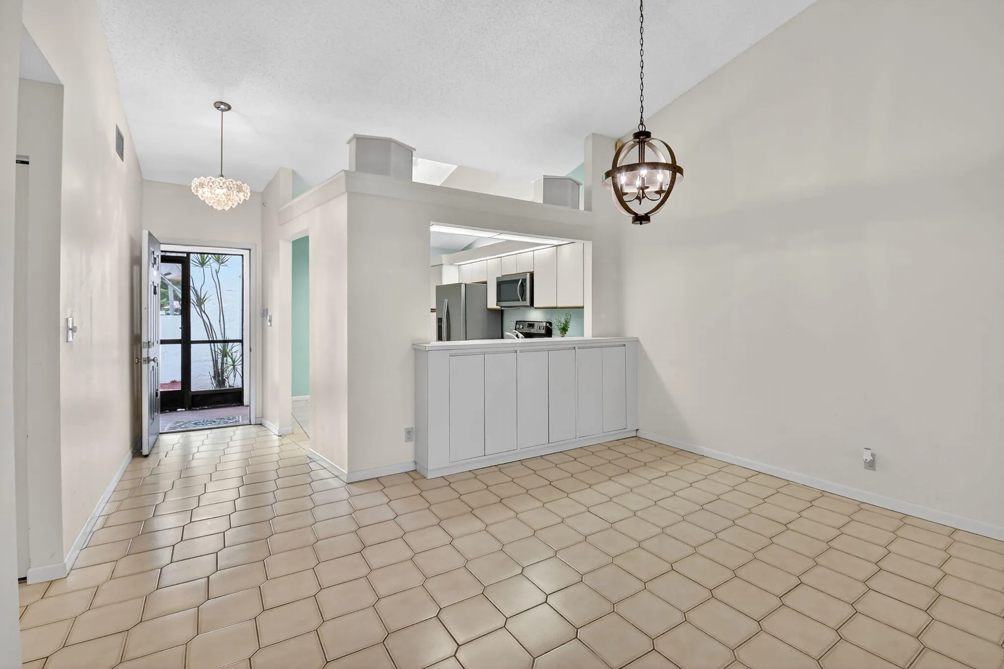 Property Slideshow image 6 of 56 | 5477 atlantic palm ct b, Boynton Beach, FL, 33437