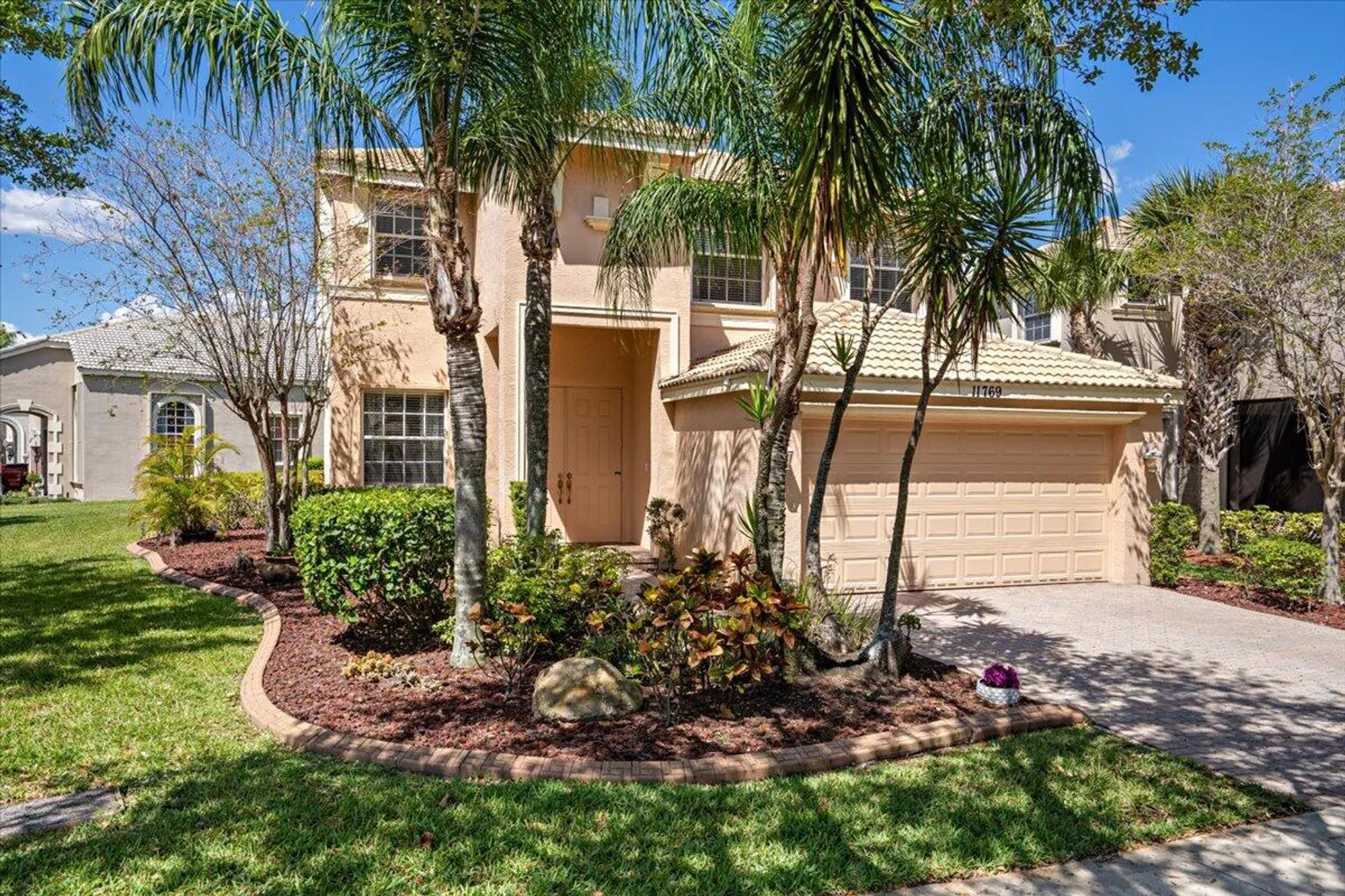 Property Slideshow image 4 of 87 | 11769 sw bennington cir, Port Saint Lucie, FL, 34987