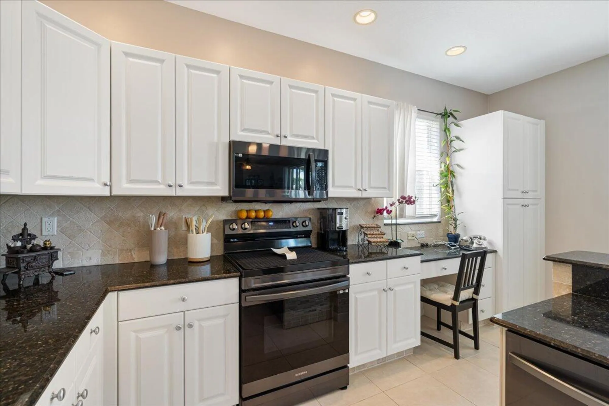 Property Slideshow image 21 of 87 | 11769 sw bennington cir, Port Saint Lucie, FL, 34987
