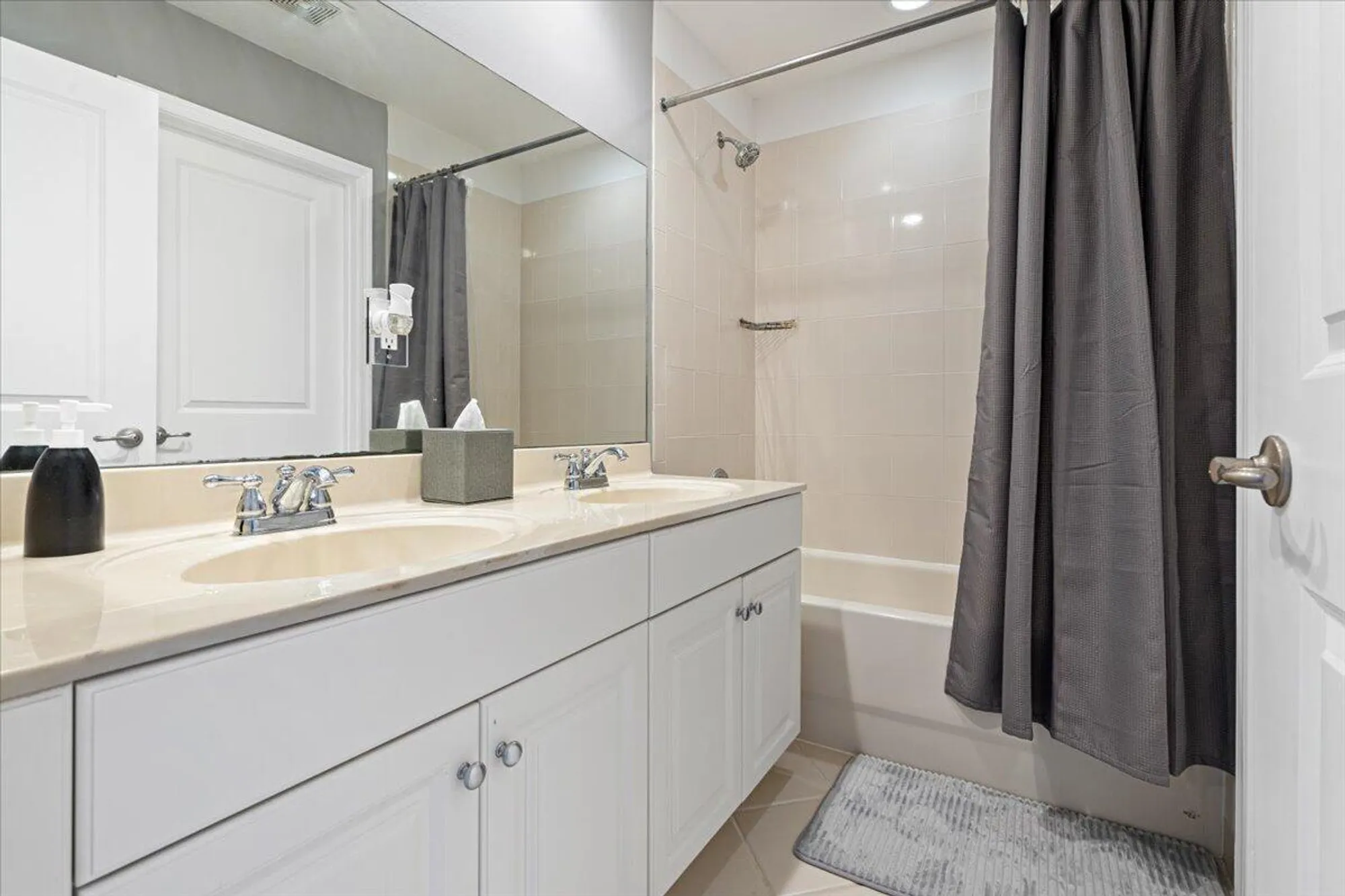 Property Slideshow image 43 of 87 | 11769 sw bennington cir, Port Saint Lucie, FL, 34987