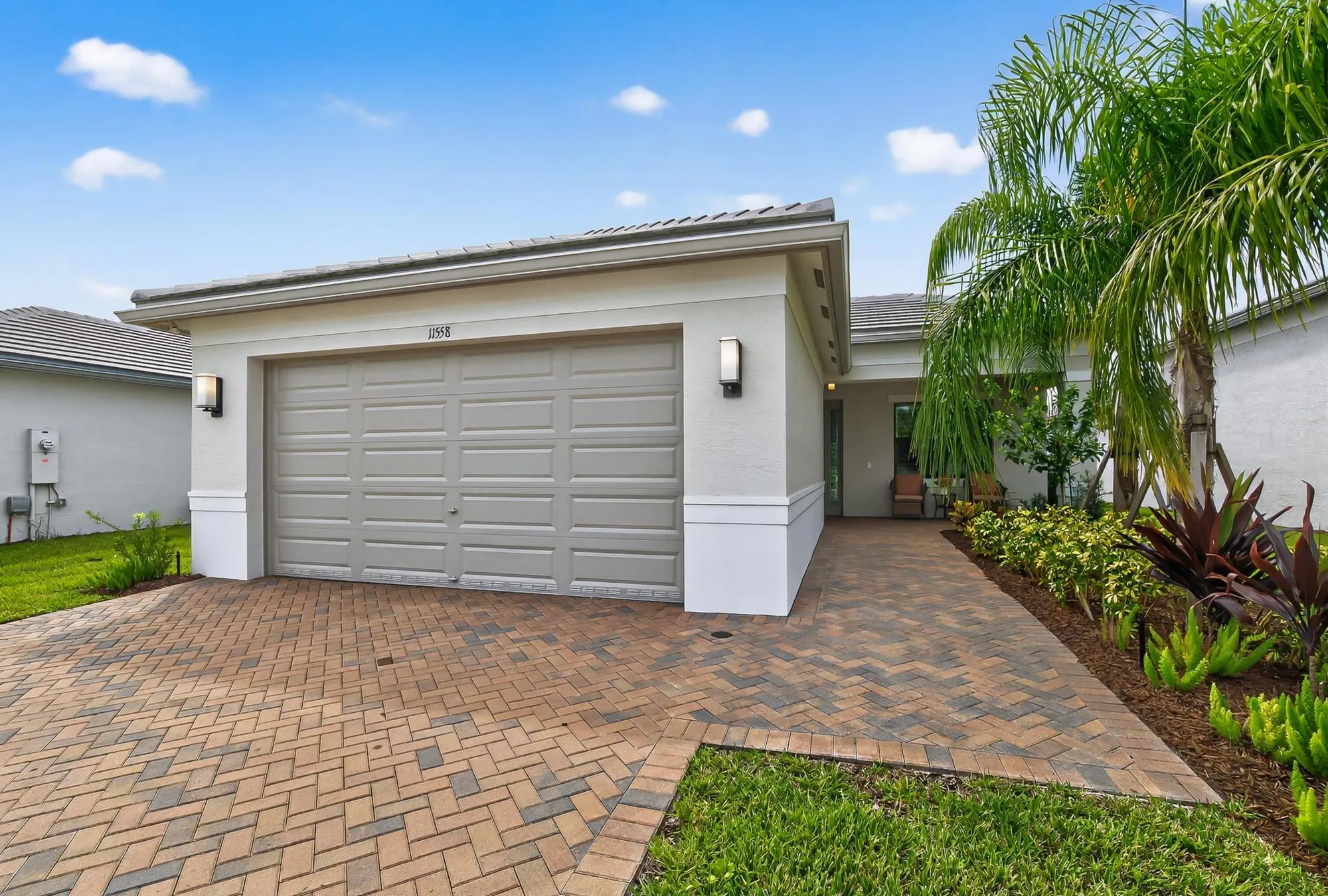 Property Slideshow image 8 of 32 | 11558 sw oceanfront ct, Port Saint Lucie, FL, 34987