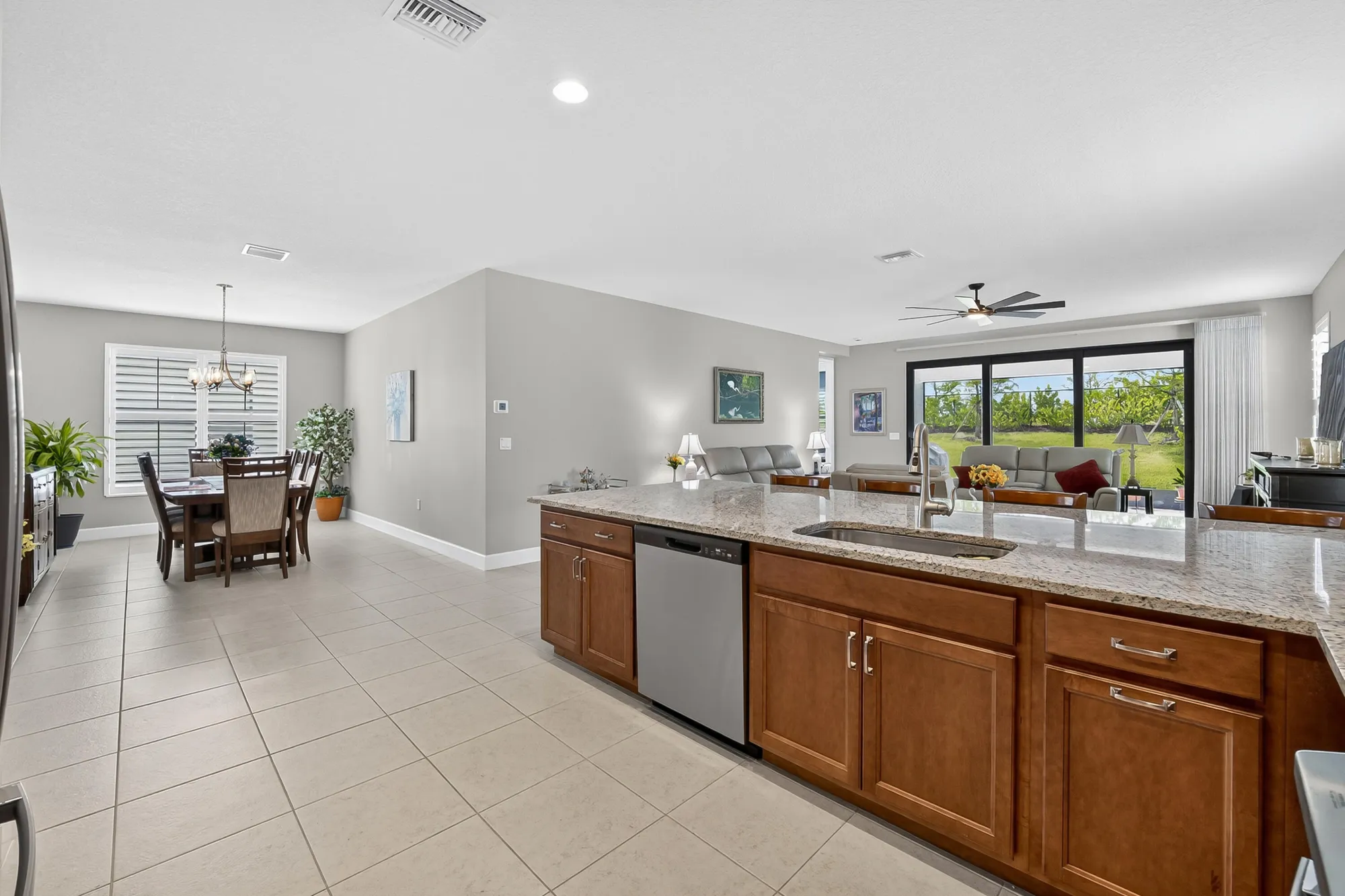 Property Slideshow image 18 of 32 | 11558 sw oceanfront ct, Port Saint Lucie, FL, 34987
