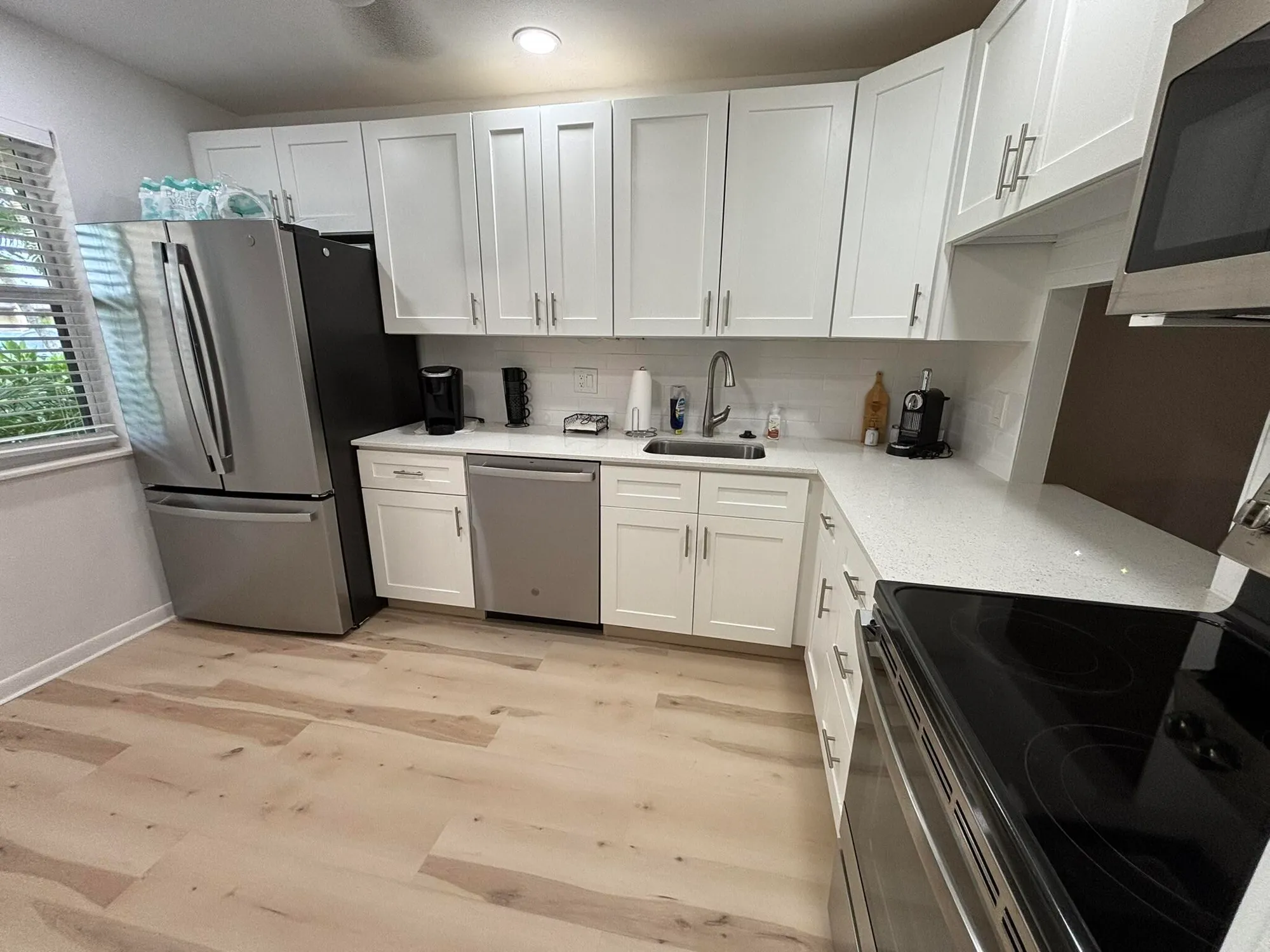 Property Slideshow image 4 of 37 | 190 lake meryl dr, West Palm Beach, FL, 33411