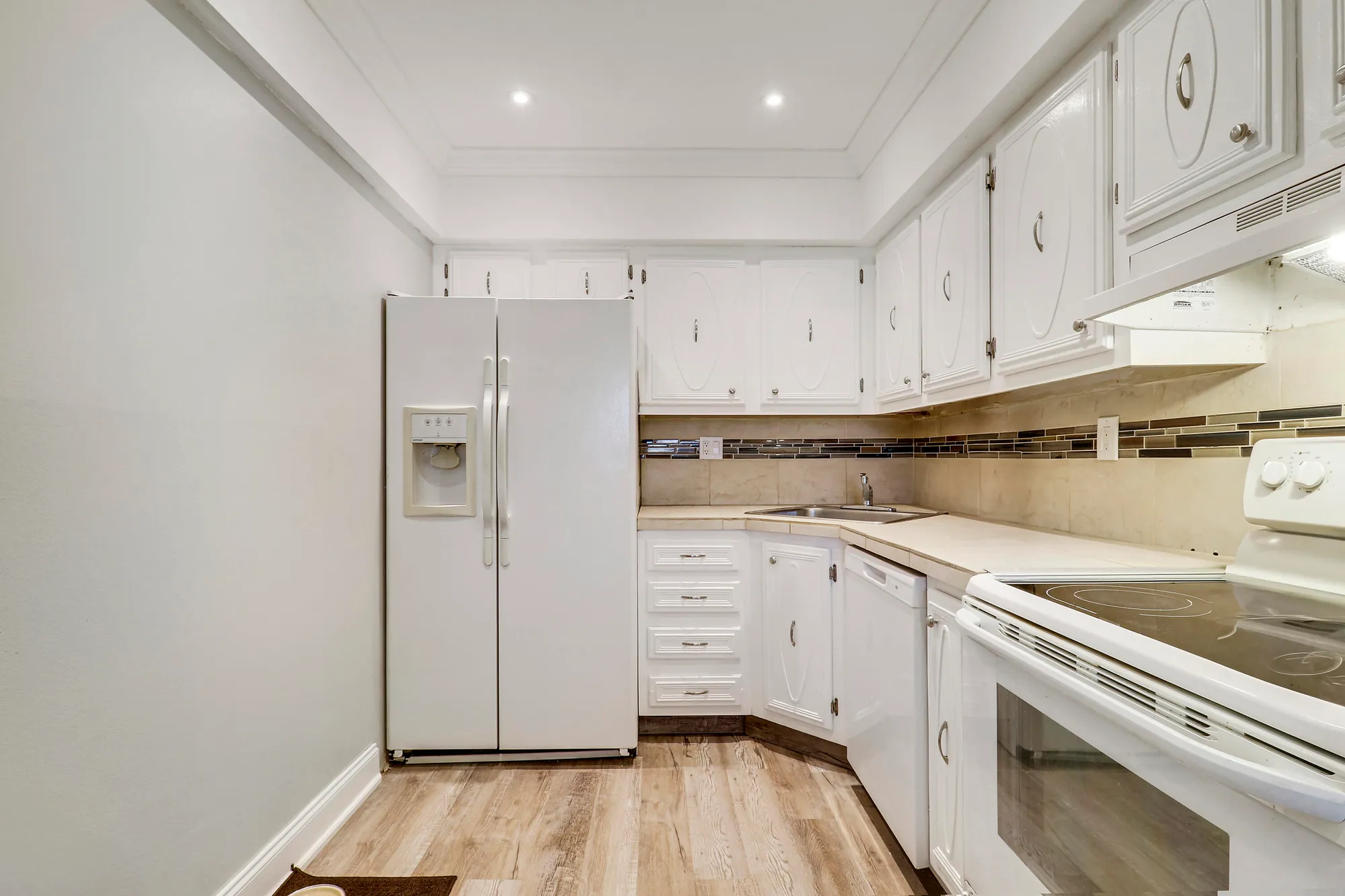 Property Slideshow image 15 of 52 | 2600 s kanner hwy q8, Stuart, FL, 34994