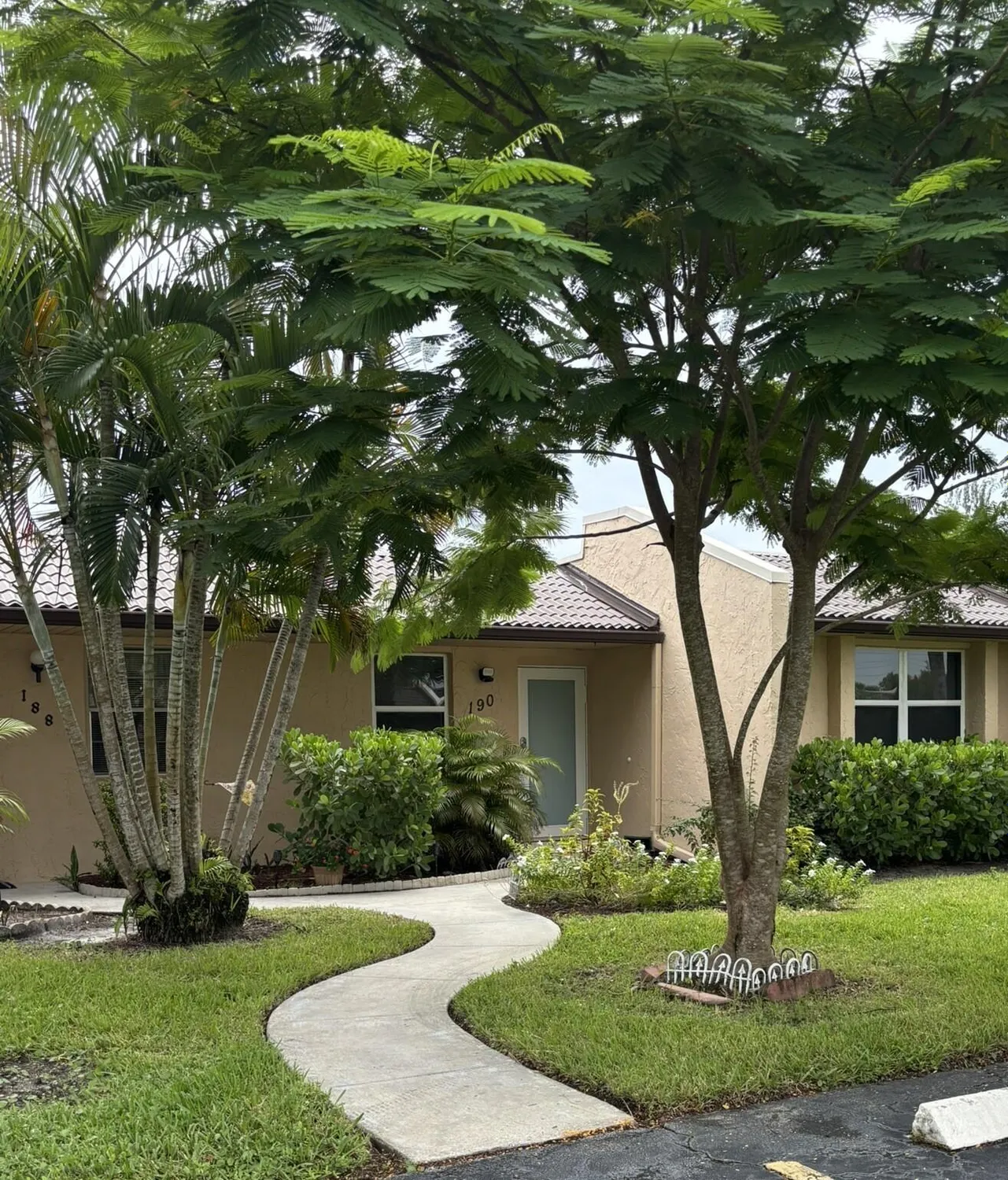 Property Slideshow image 1 of 37 | 190 lake meryl dr, West Palm Beach, FL, 33411
