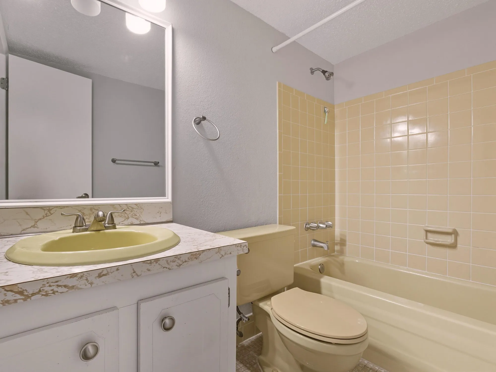 Property Slideshow image 19 of 21 | 551 nw 80th ave apt 207, Margate, FL, 33063