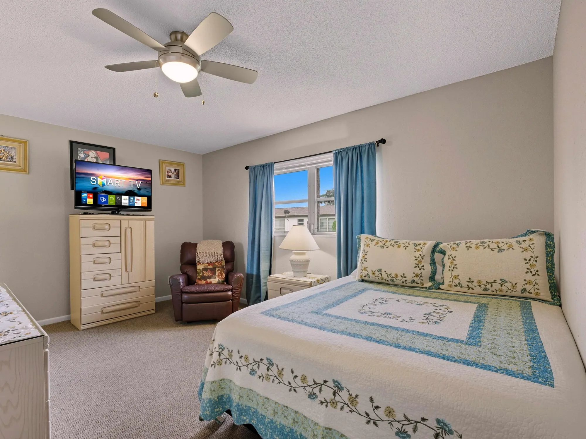 Property Slideshow image 5 of 21 | 551 nw 80th ave apt 207, Margate, FL, 33063