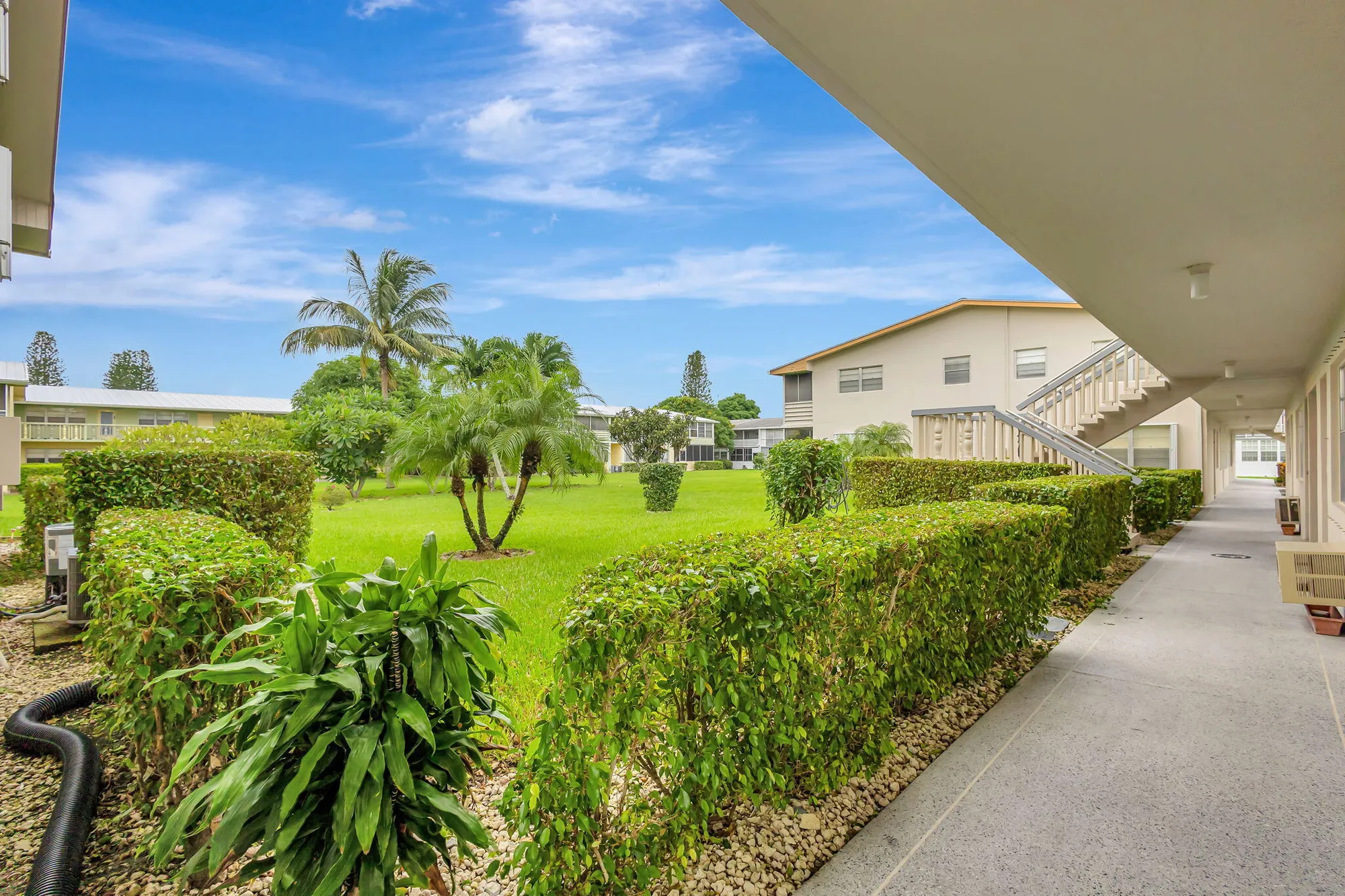 Property Slideshow image 5 of 30 | 130 cambridge f, West Palm Beach, FL, 33417