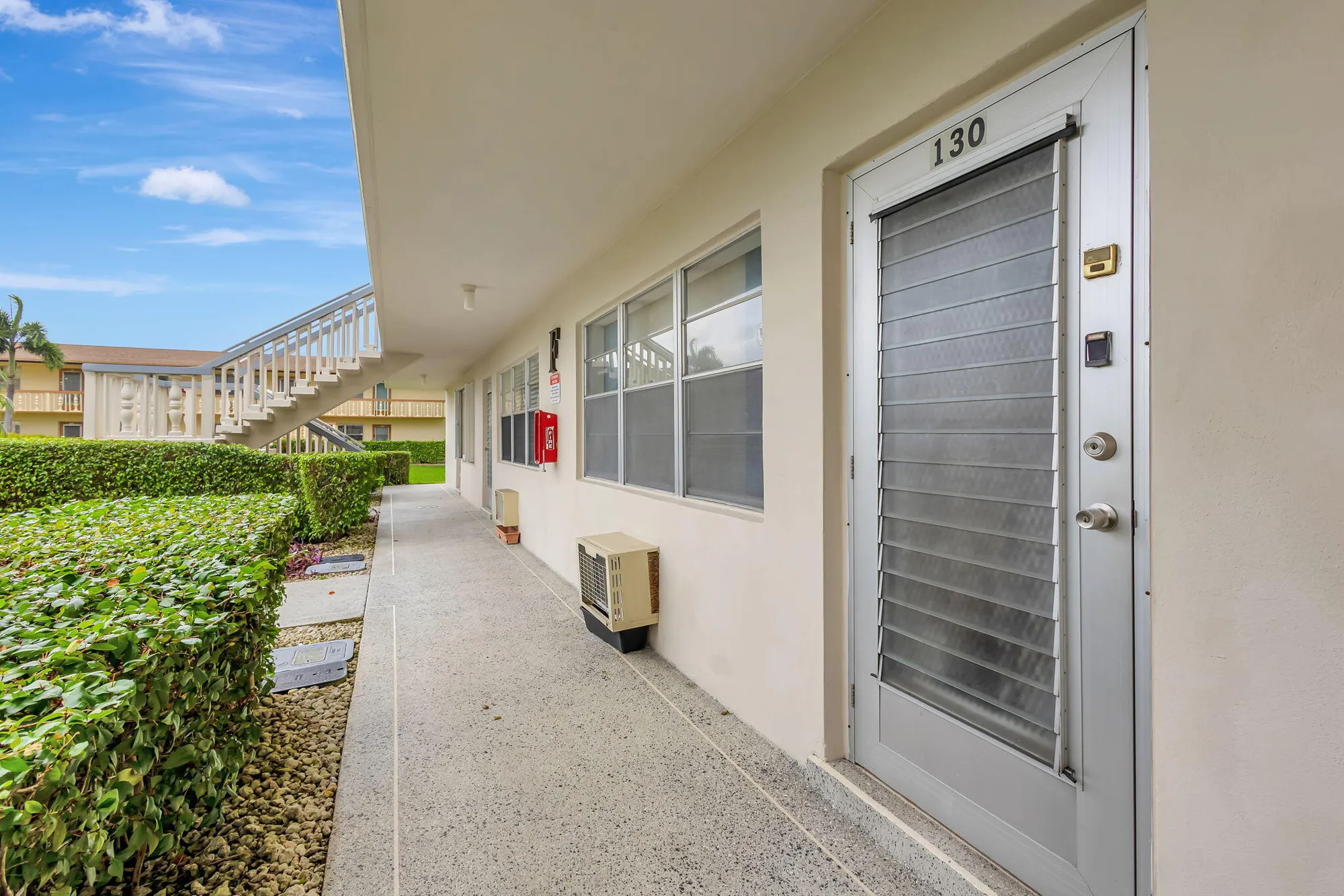 Property Slideshow image 6 of 30 | 130 cambridge f, West Palm Beach, FL, 33417