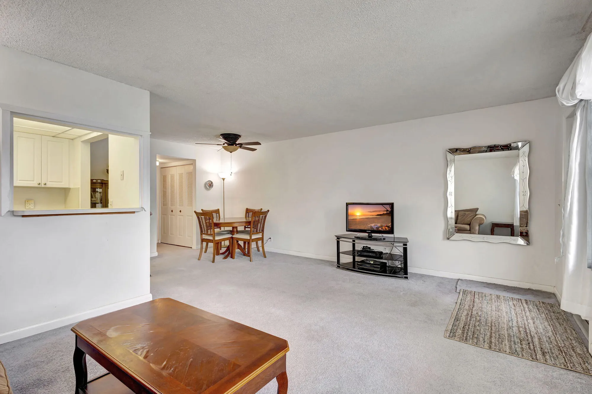 Property Slideshow image 10 of 30 | 130 cambridge f, West Palm Beach, FL, 33417