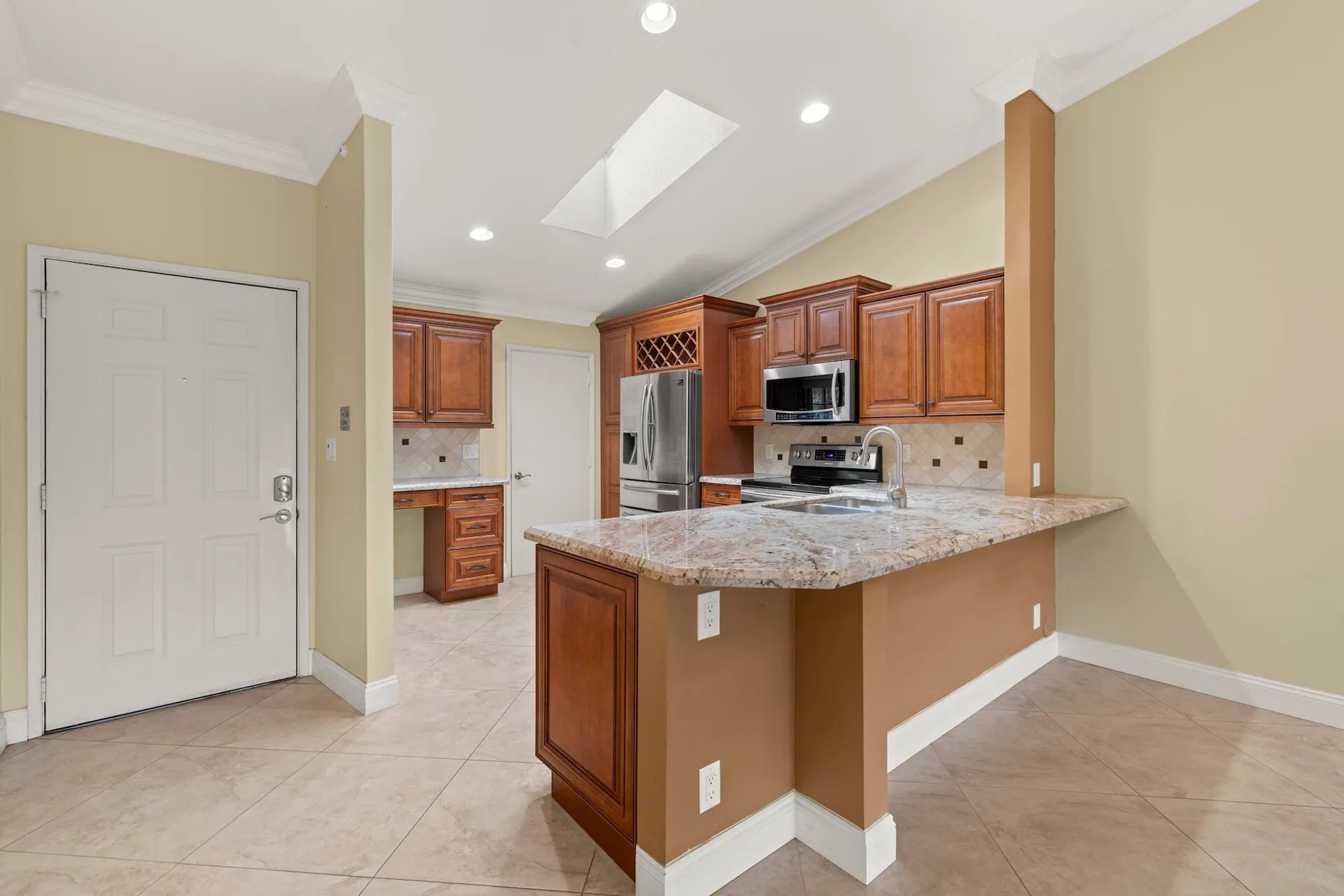 Property Slideshow image 7 of 30 | 5317 fig palm way b, Boynton Beach, FL, 33437