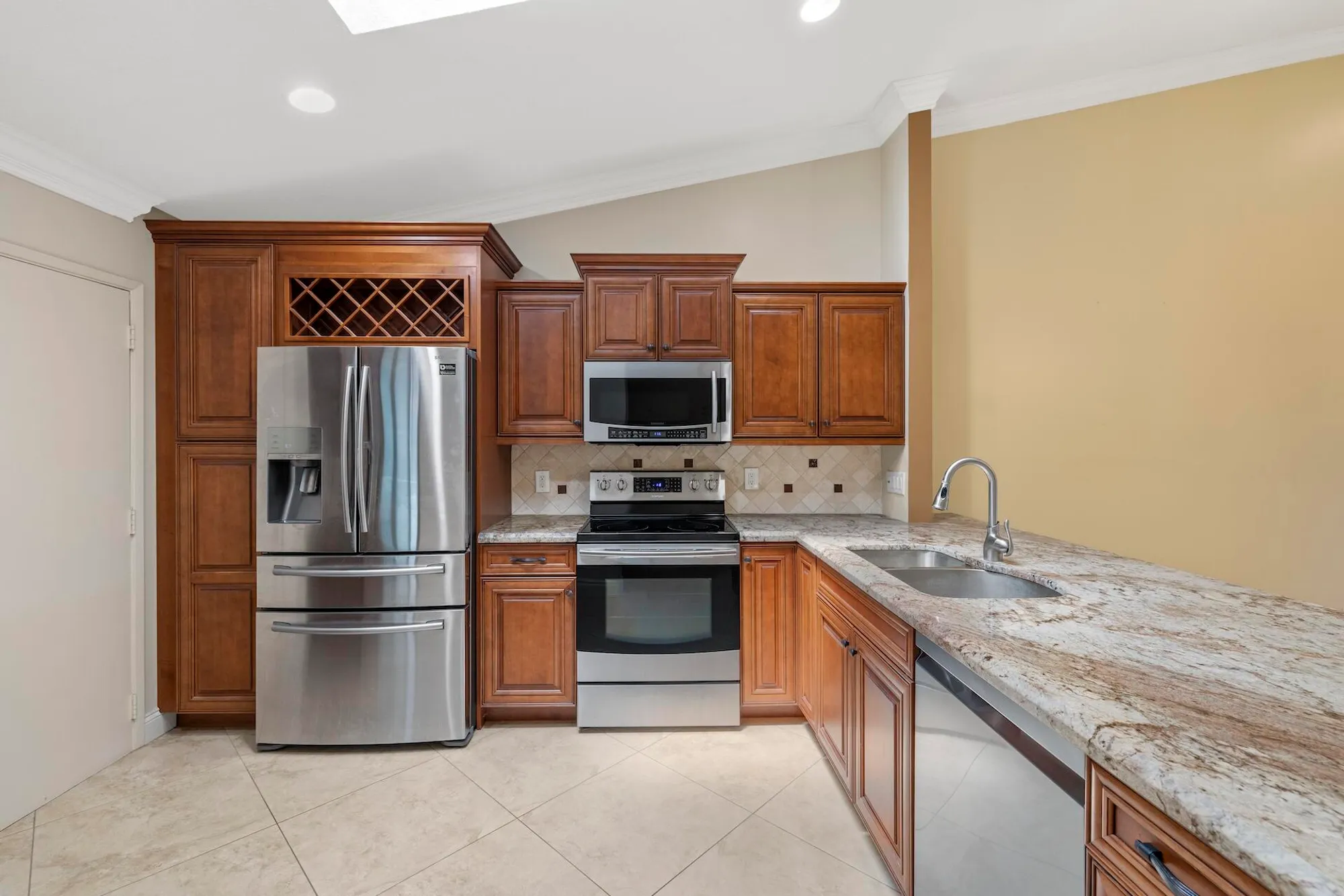 Property Slideshow image 8 of 30 | 5317 fig palm way b, Boynton Beach, FL, 33437