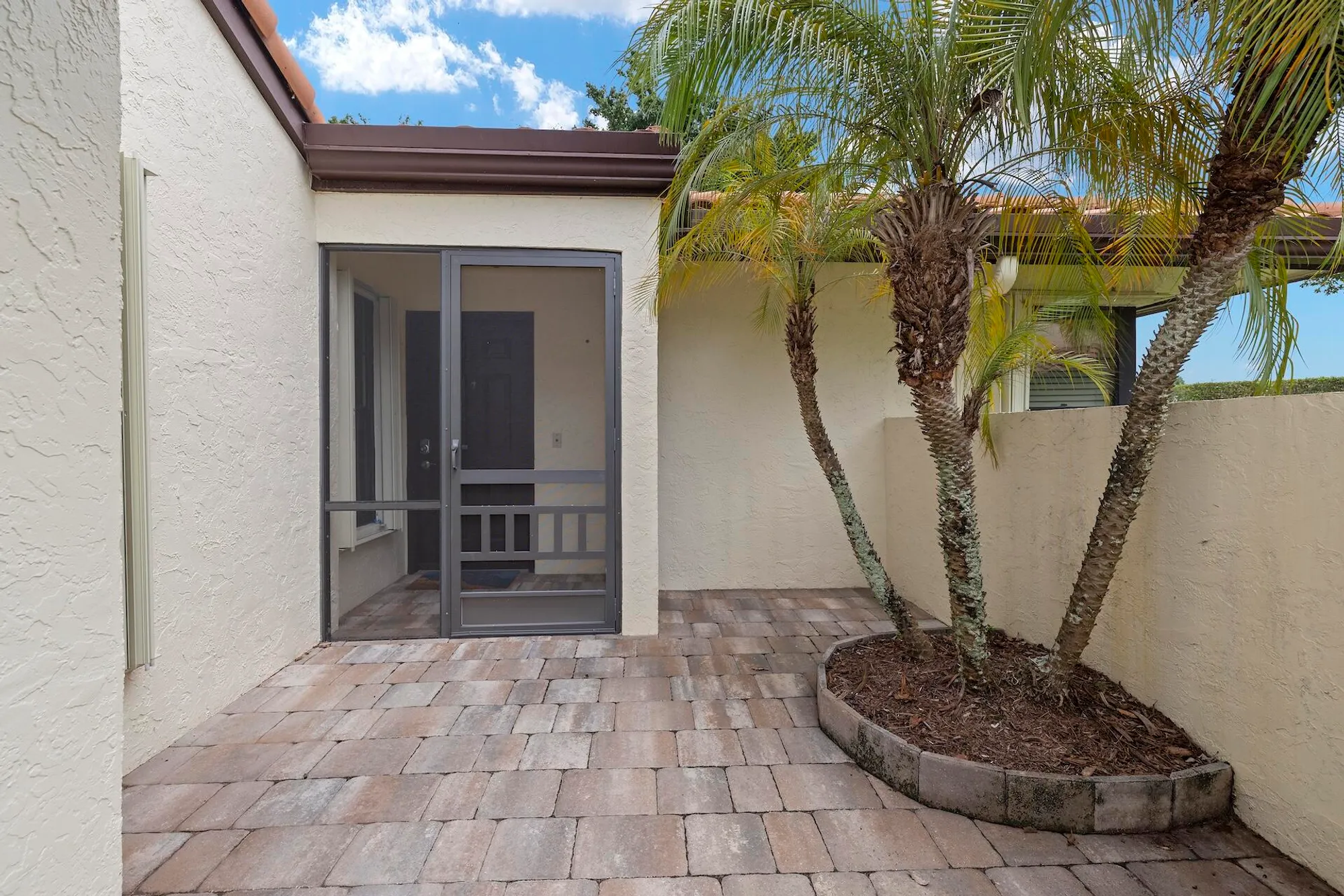 Property Slideshow image 2 of 30 | 5317 fig palm way b, Boynton Beach, FL, 33437