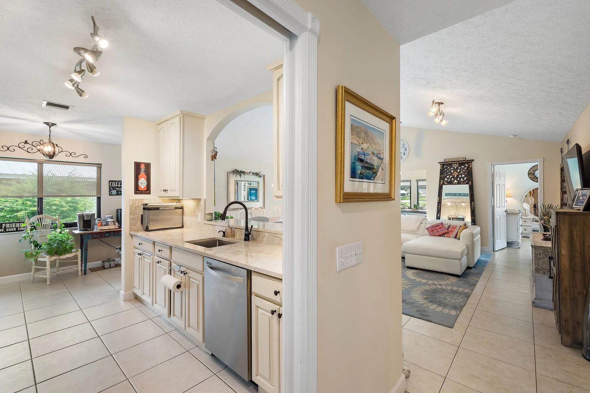 Property Slideshow image 10 of 54 | 12787 se pinehurst ct, Hobe Sound, FL, 33455