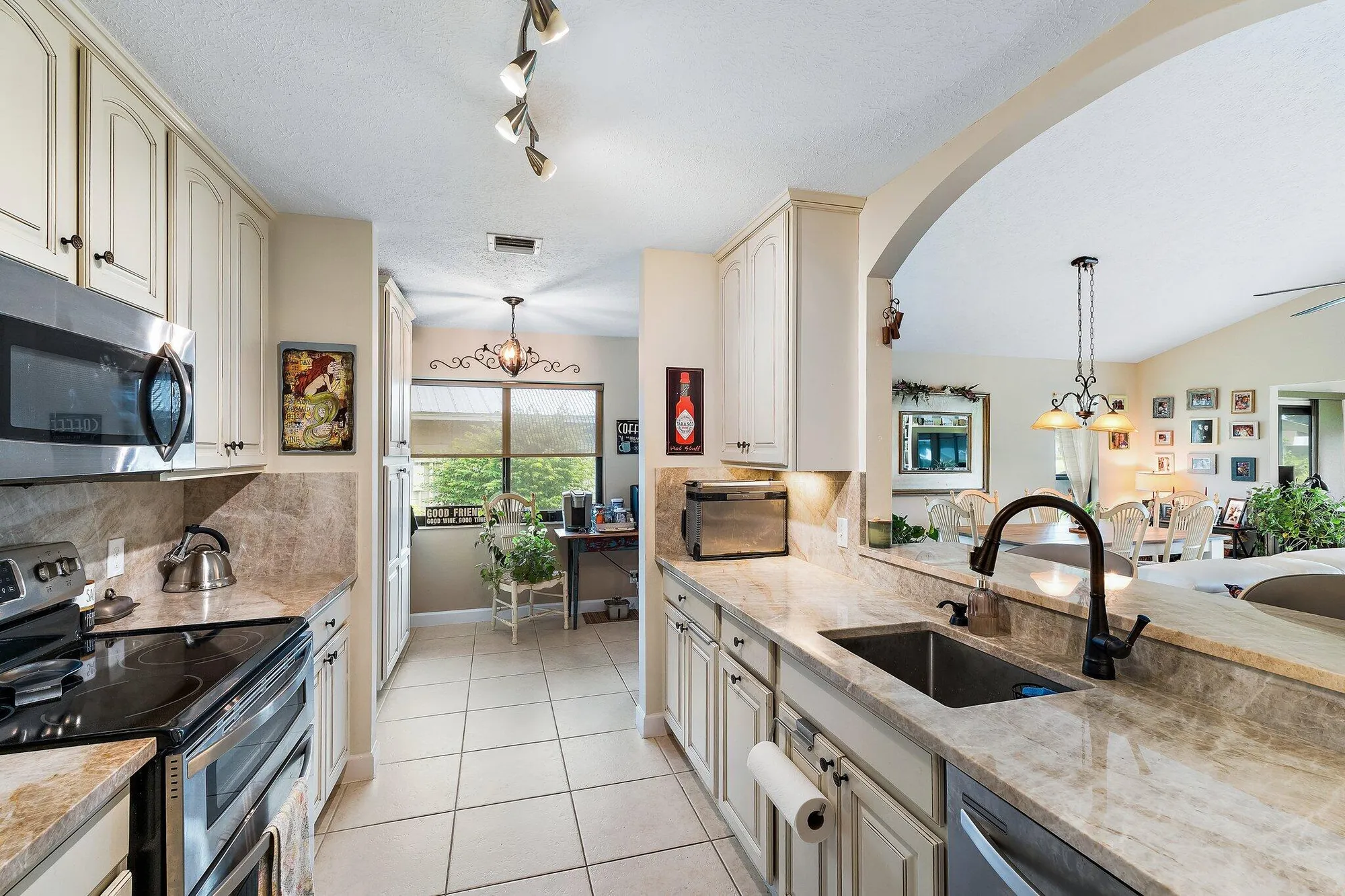 Property Slideshow image 12 of 54 | 12787 se pinehurst ct, Hobe Sound, FL, 33455