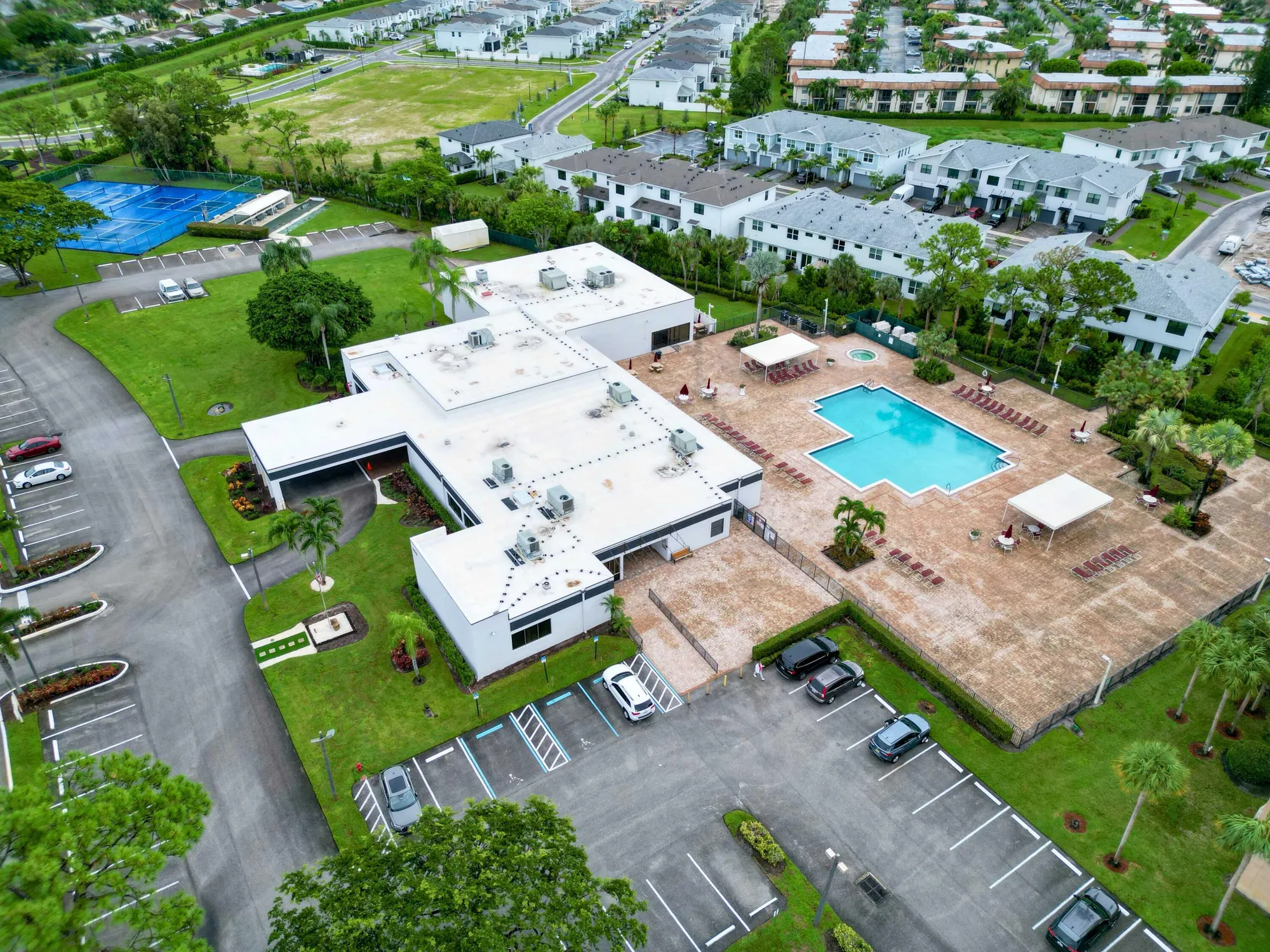 Property Slideshow image 14 of 19 | 4760 lucerne lakes blvd 104, Lake Worth, FL, 33467