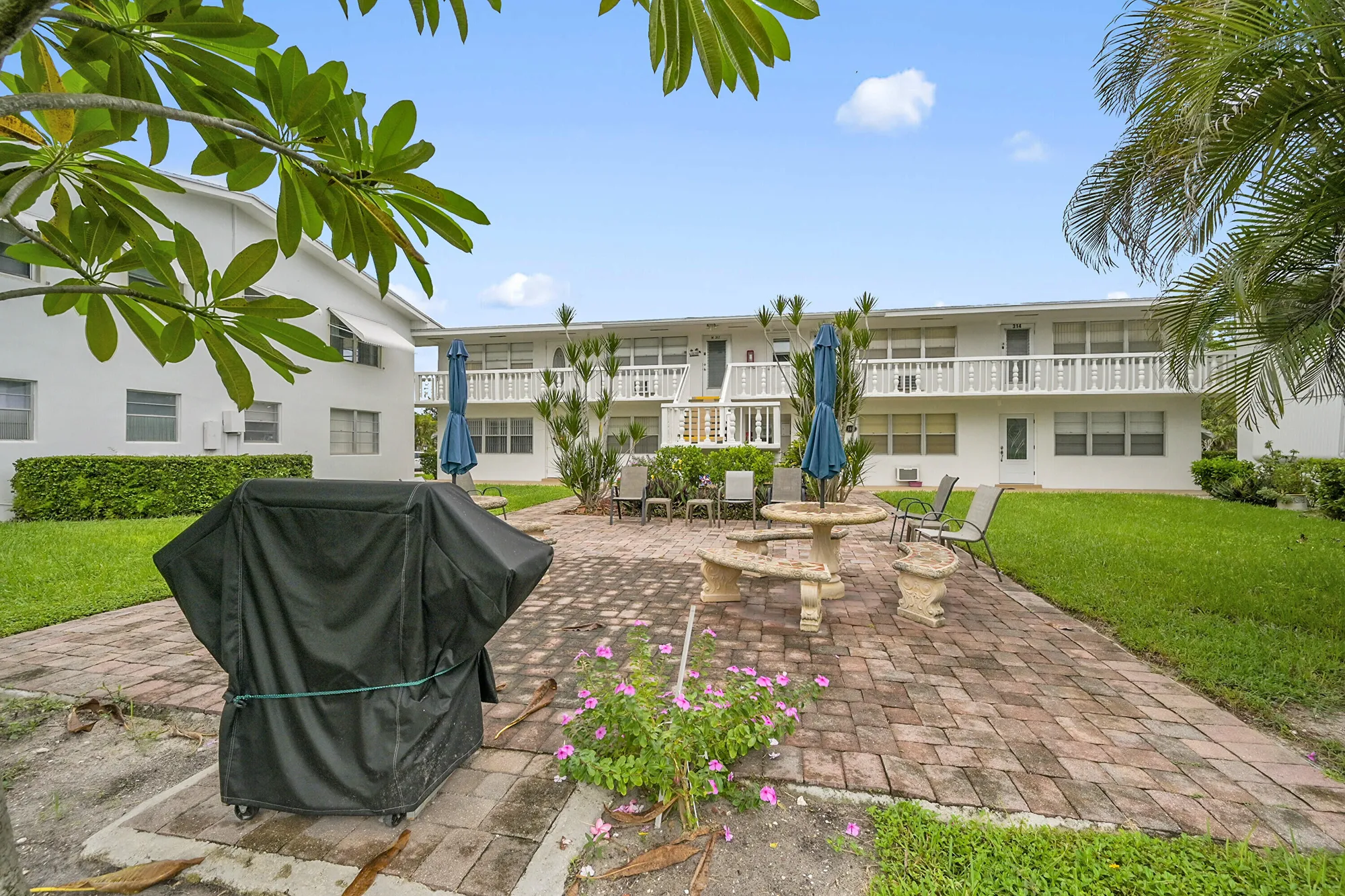 Property Slideshow image 19 of 21 | 312 sheffield m, West Palm Beach, FL, 33417