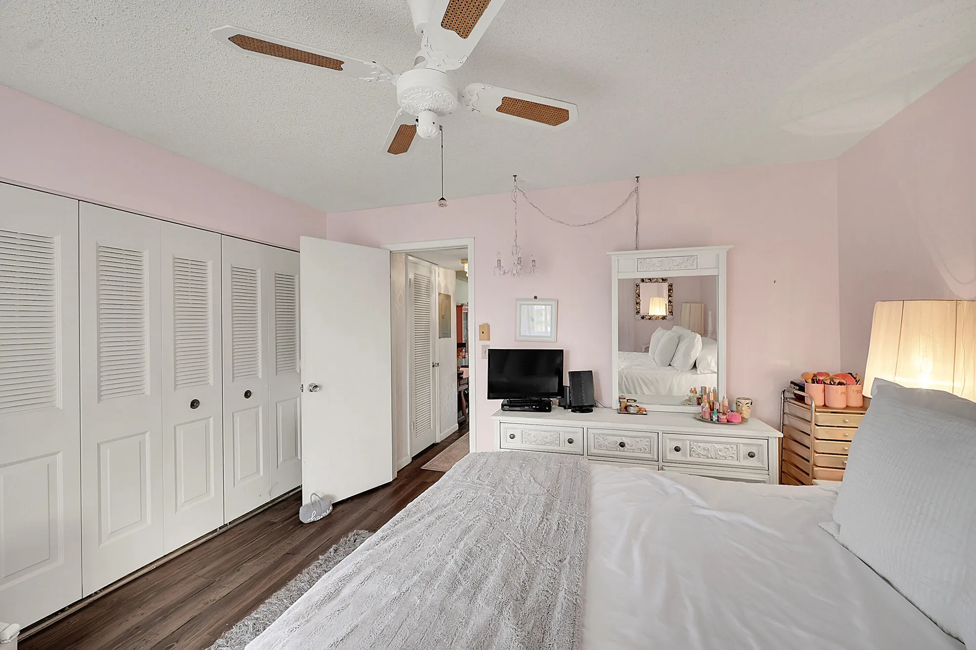 Property Slideshow image 13 of 21 | 312 sheffield m, West Palm Beach, FL, 33417