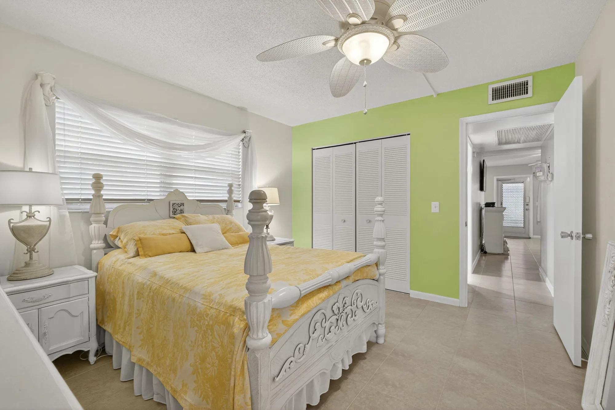 Property Slideshow image 11 of 41 | 96 dorchester e unit e, West Palm Beach, FL, 33417