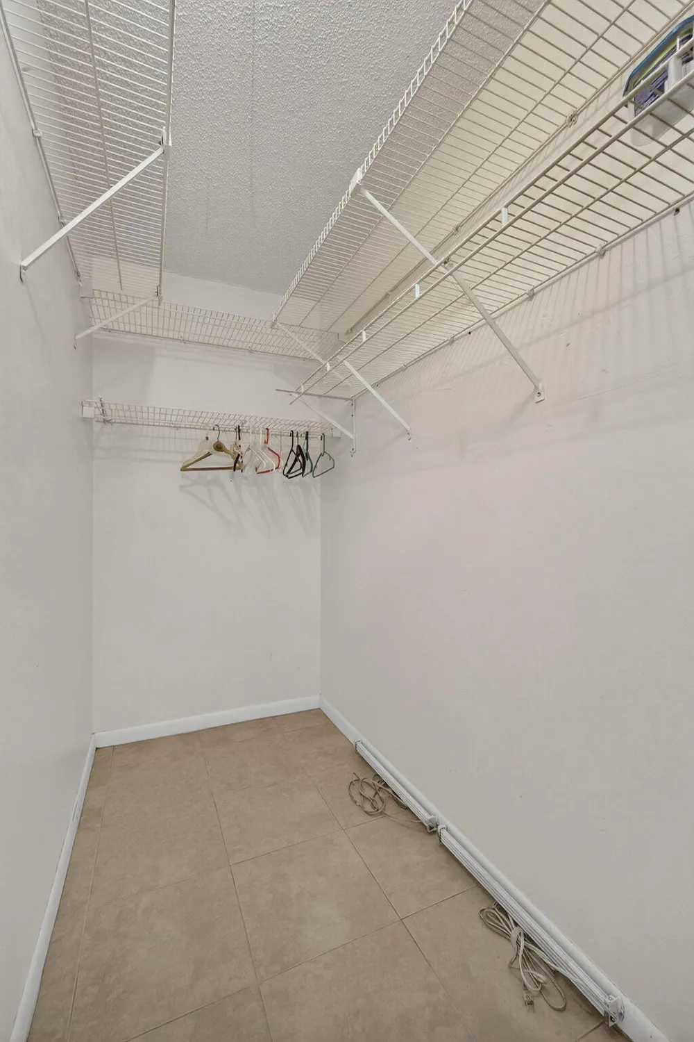 Property Slideshow image 15 of 41 | 96 dorchester e unit e, West Palm Beach, FL, 33417