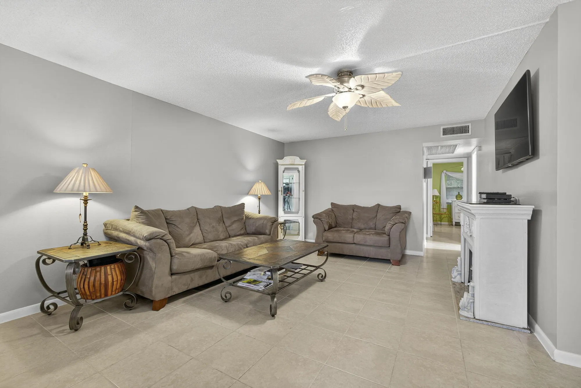 Property Slideshow image 4 of 41 | 96 dorchester e unit e, West Palm Beach, FL, 33417