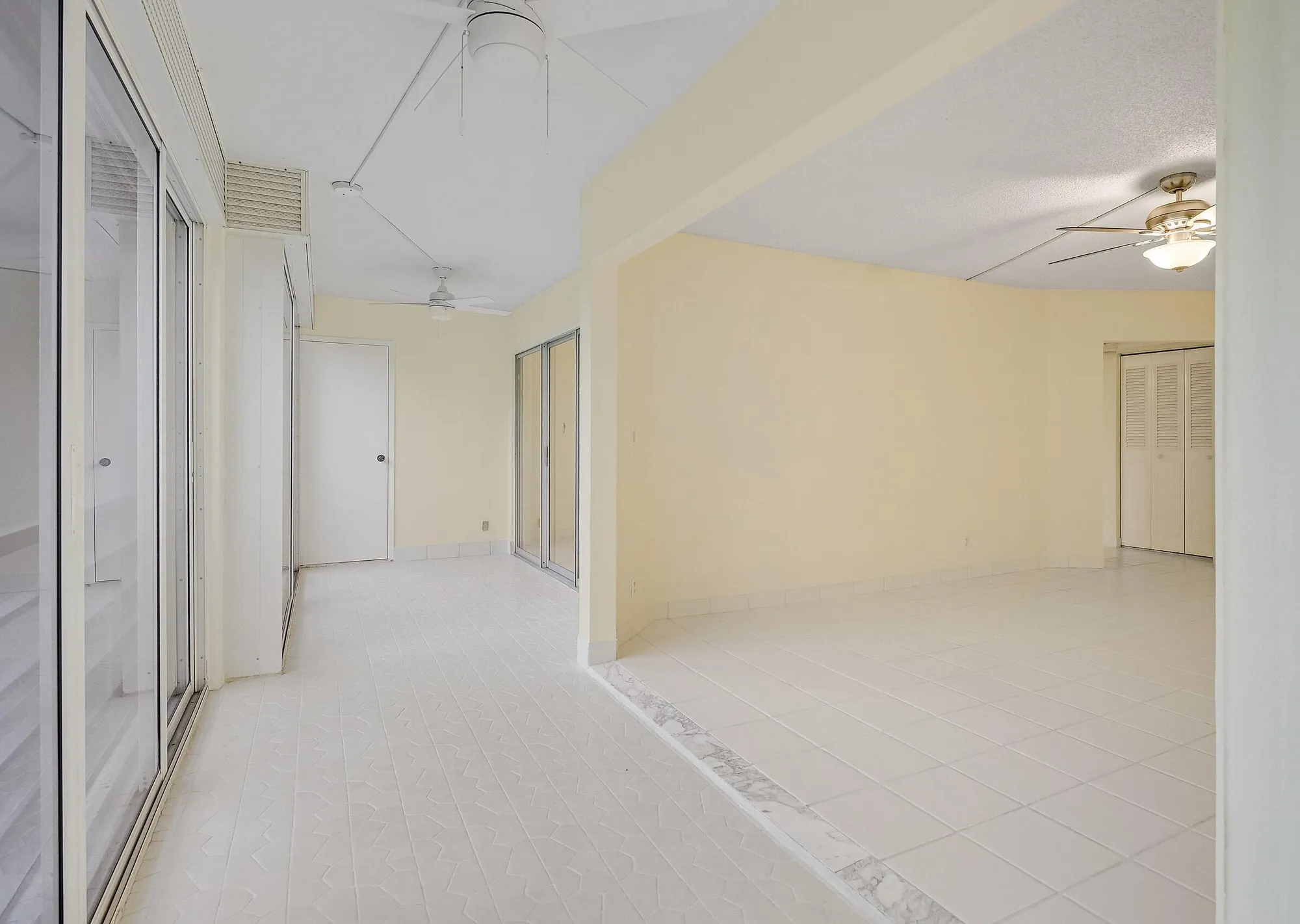 Property Slideshow image 12 of 38 | 3810 via poinciana apt 404, Lake Worth, FL, 33467