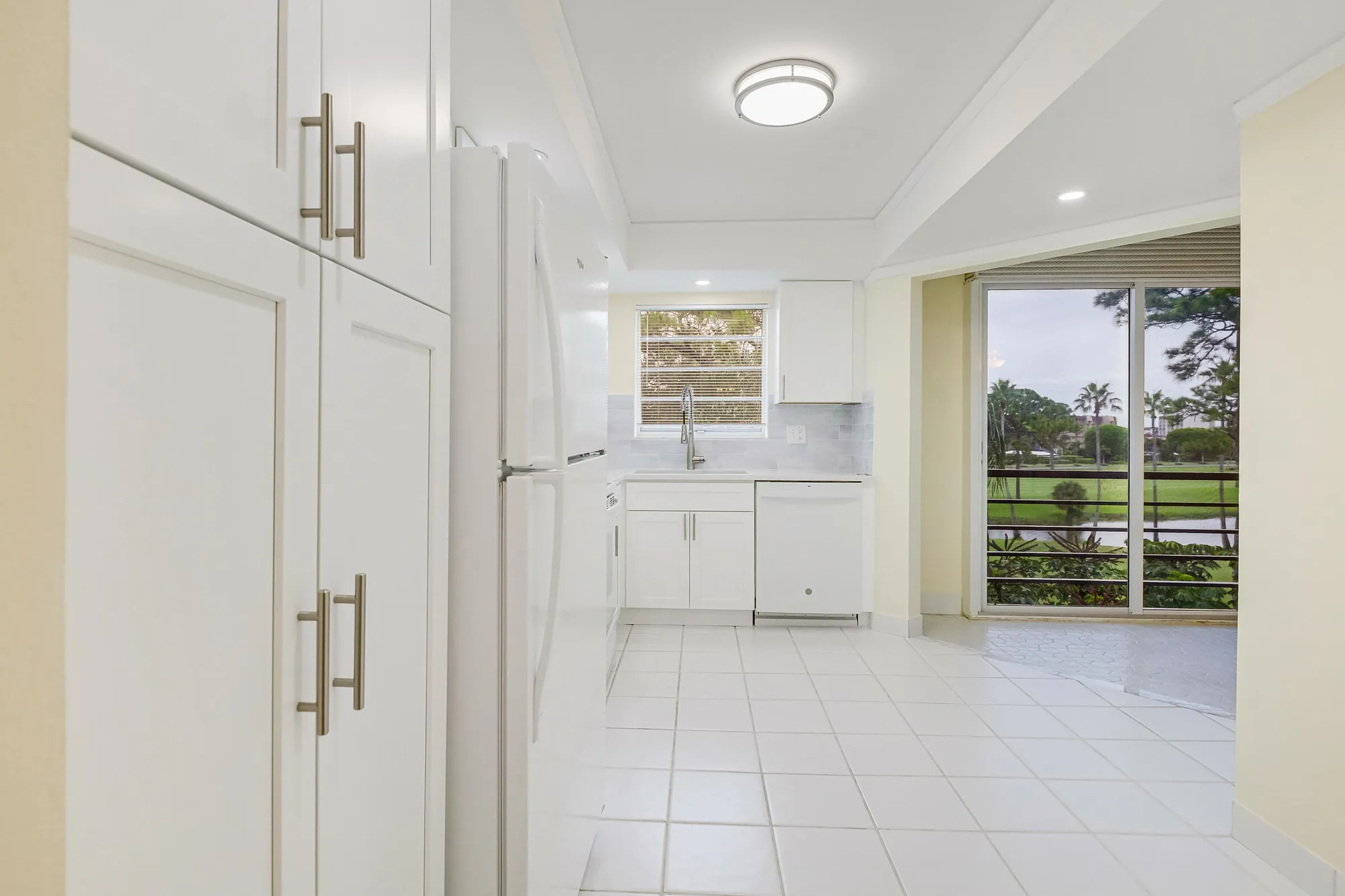 Property Slideshow image 14 of 38 | 3810 via poinciana apt 404, Lake Worth, FL, 33467