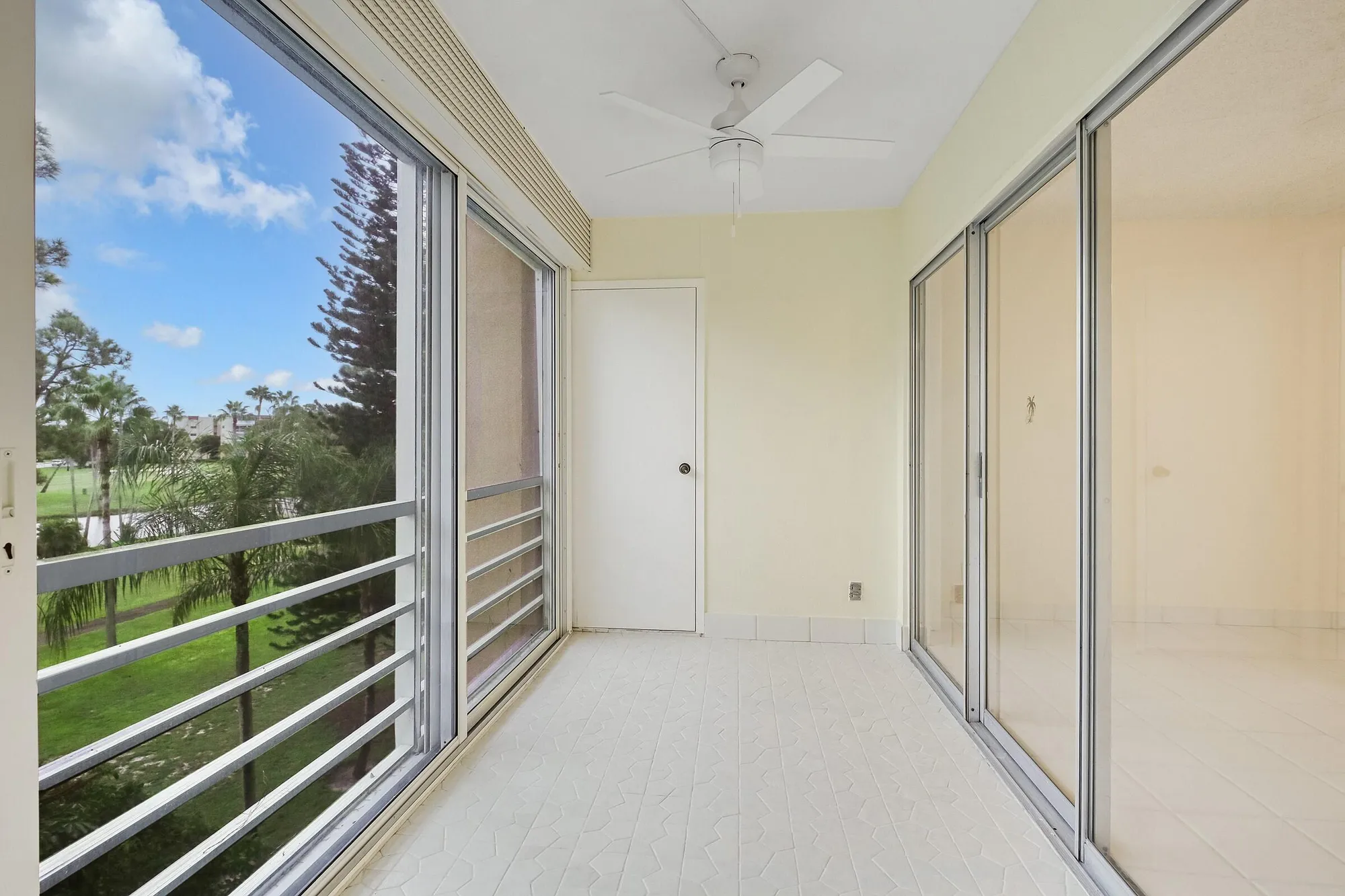 Property Slideshow image 18 of 38 | 3810 via poinciana apt 404, Lake Worth, FL, 33467