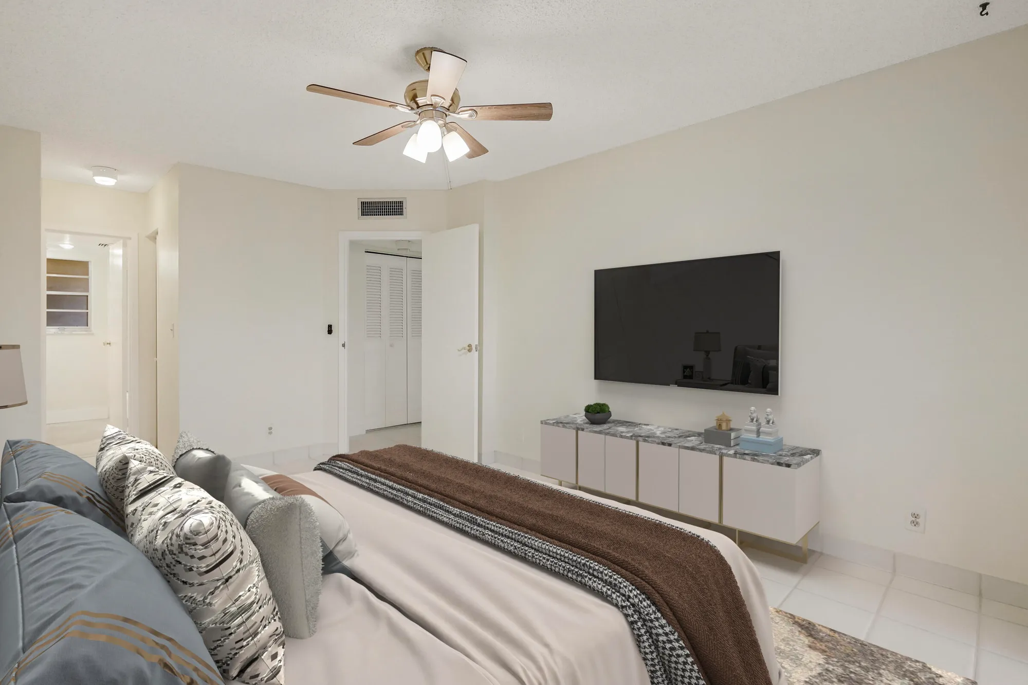 Property Slideshow image 24 of 38 | 3810 via poinciana apt 404, Lake Worth, FL, 33467