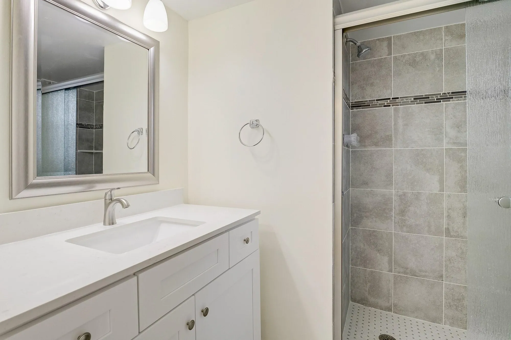 Property Slideshow image 31 of 38 | 3810 via poinciana apt 404, Lake Worth, FL, 33467