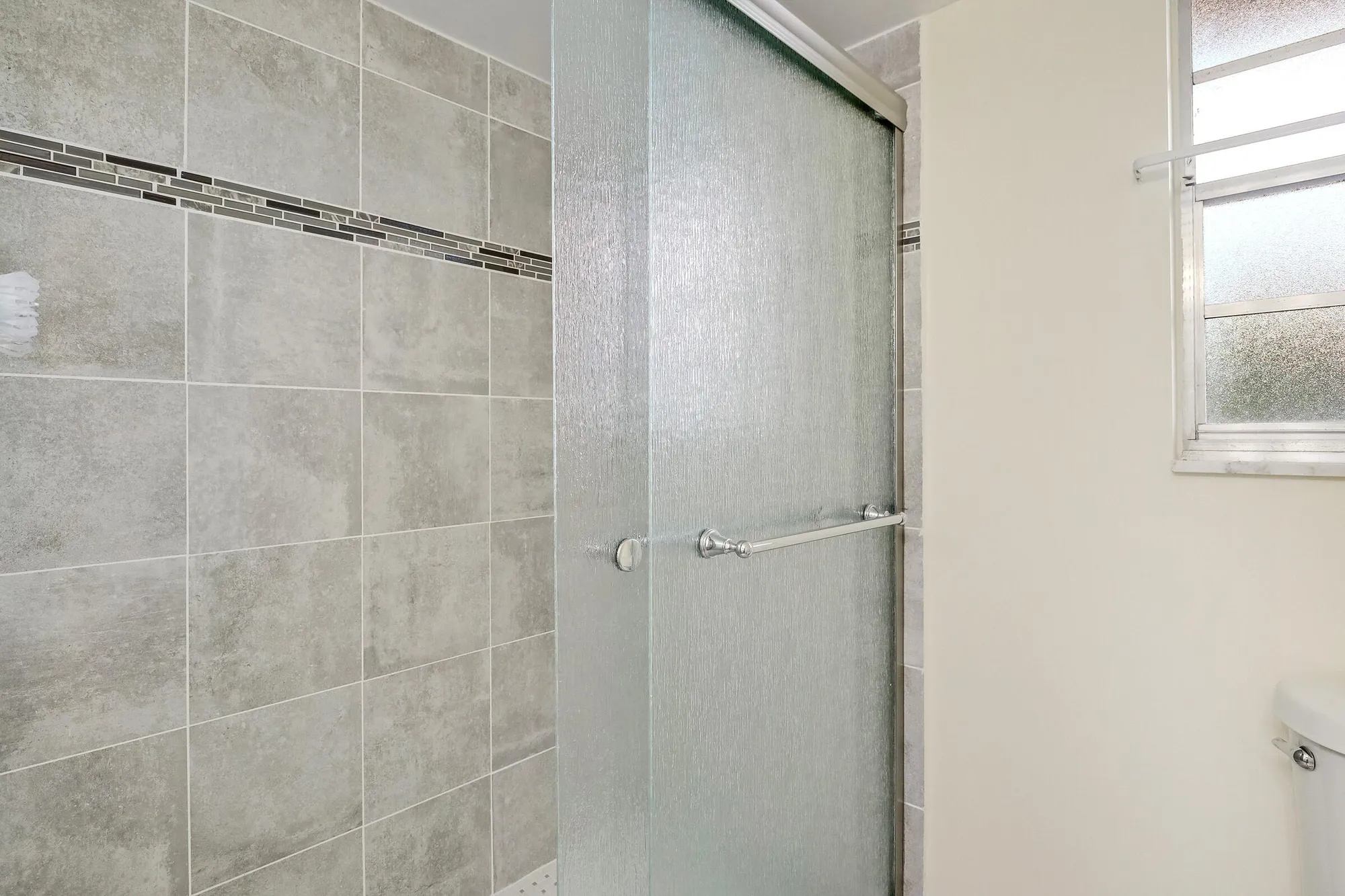 Property Slideshow image 32 of 38 | 3810 via poinciana apt 404, Lake Worth, FL, 33467