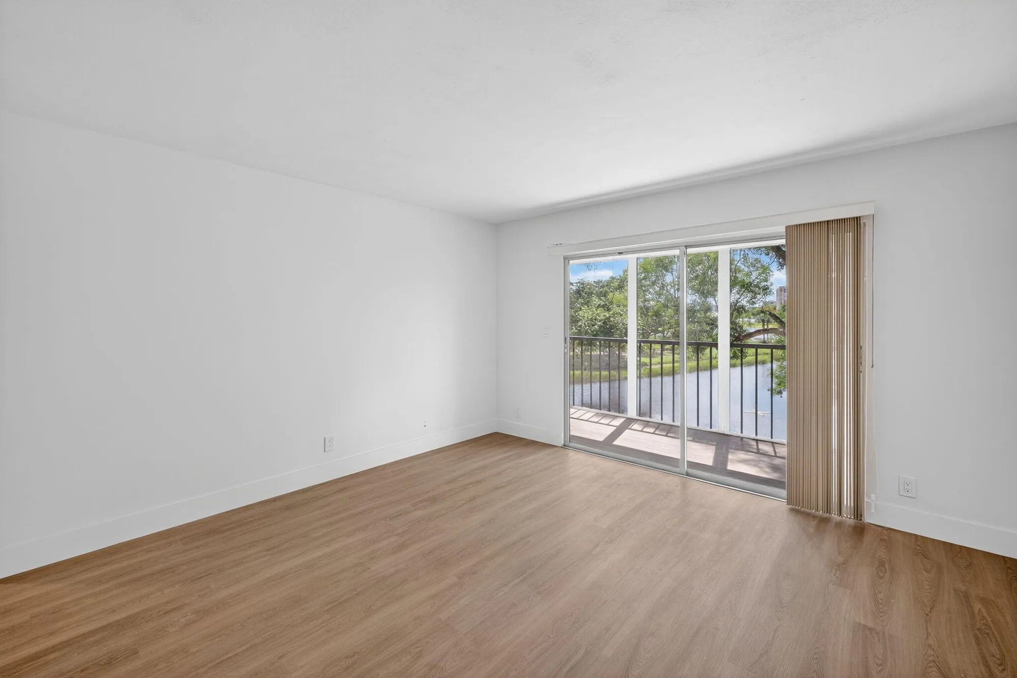 Property Slideshow image 33 of 111 | 14375 strathmore ln 303, Delray Beach, FL, 33446