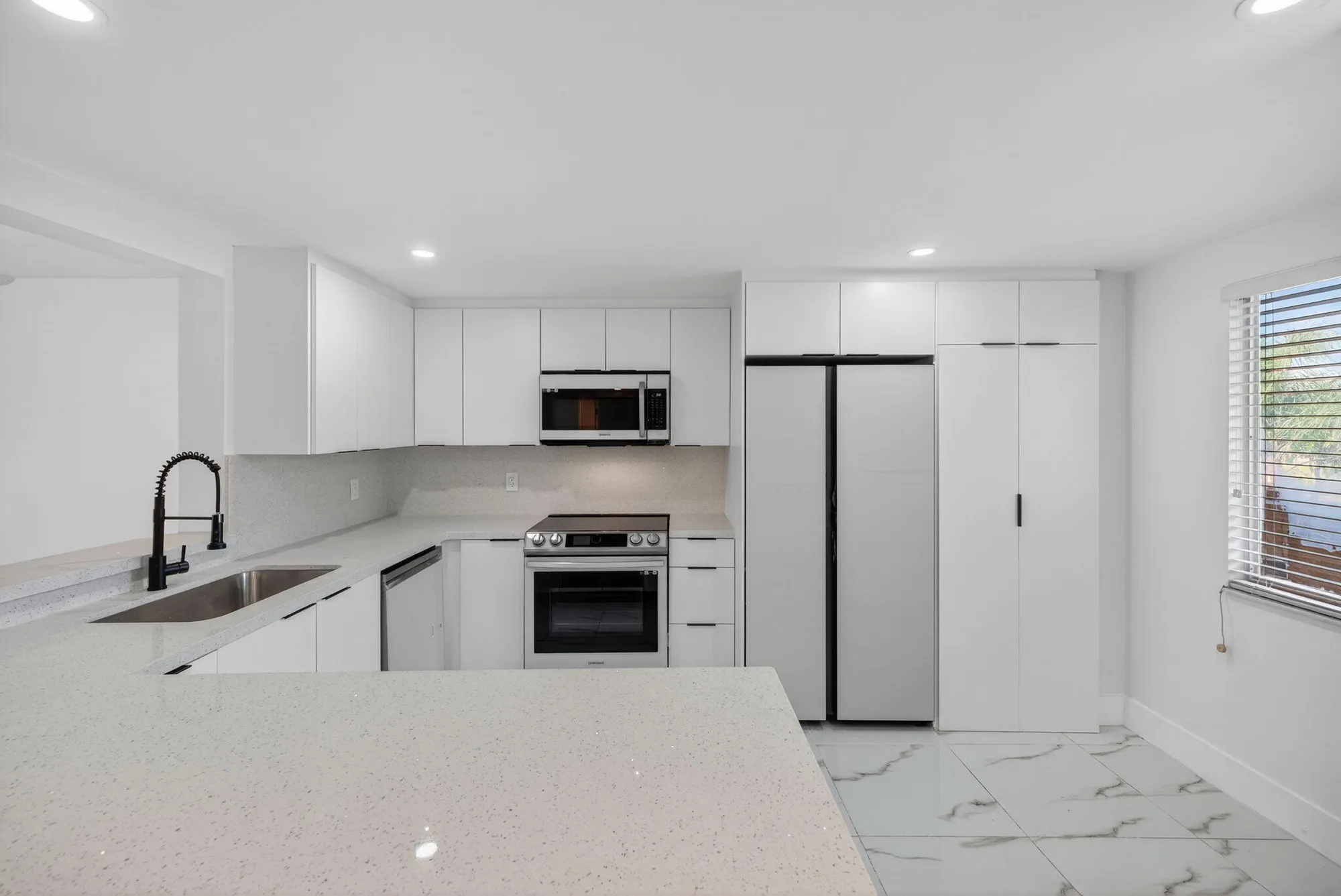 Property Slideshow image 14 of 111 | 14375 strathmore ln 303, Delray Beach, FL, 33446