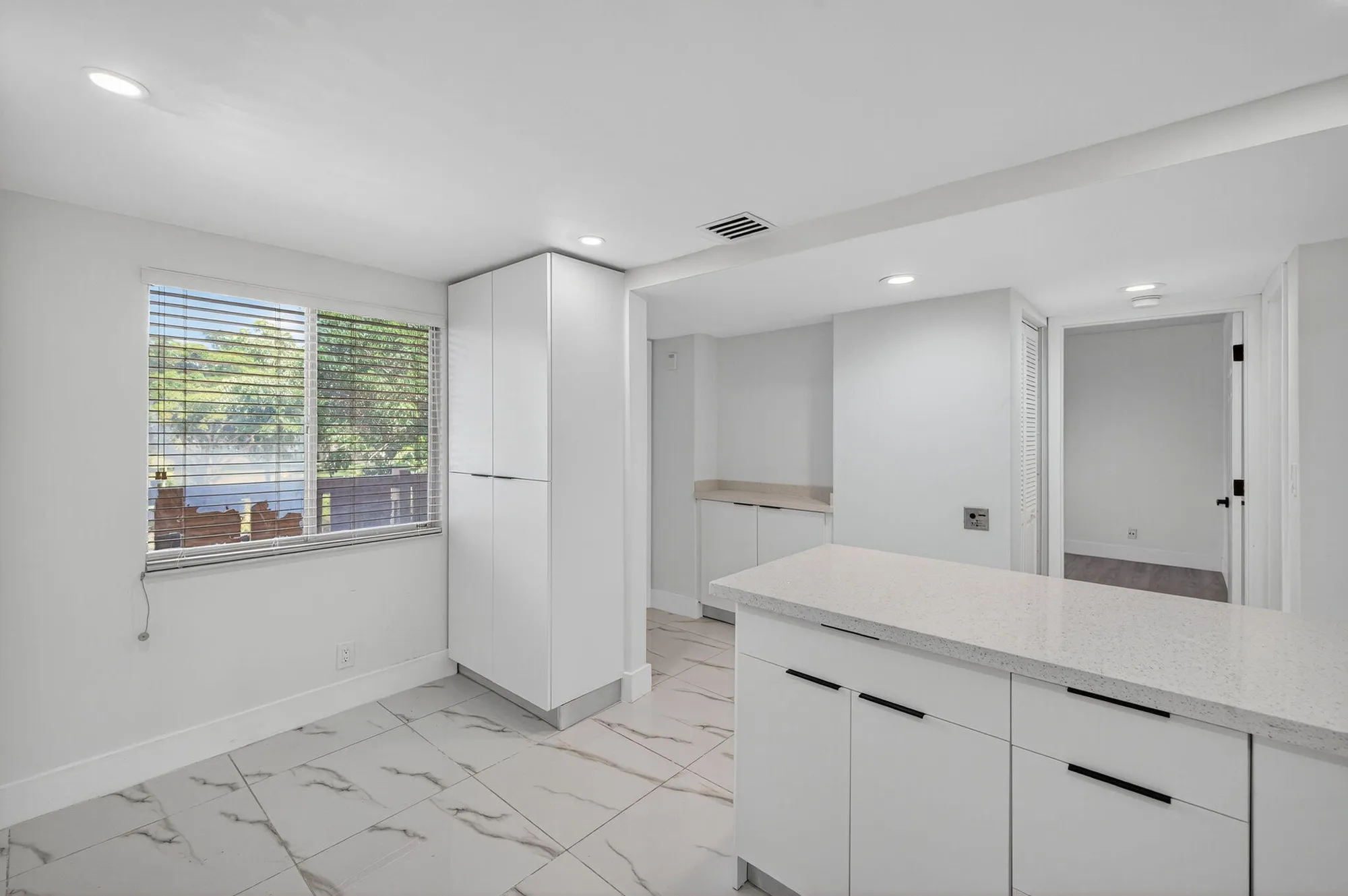 Property Slideshow image 19 of 111 | 14375 strathmore ln 303, Delray Beach, FL, 33446