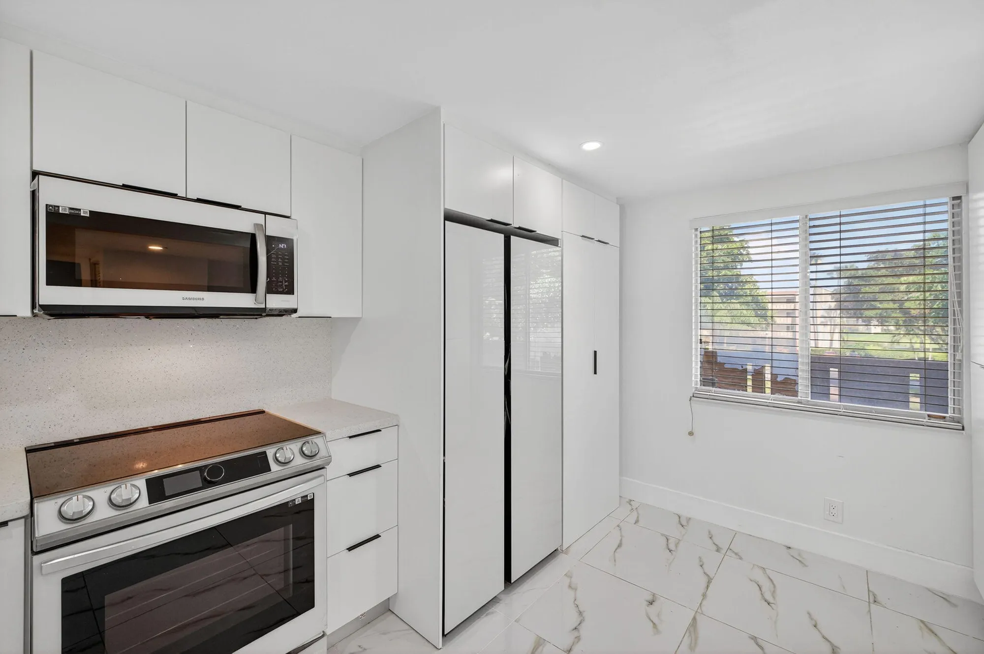 Property Slideshow image 16 of 111 | 14375 strathmore ln 303, Delray Beach, FL, 33446