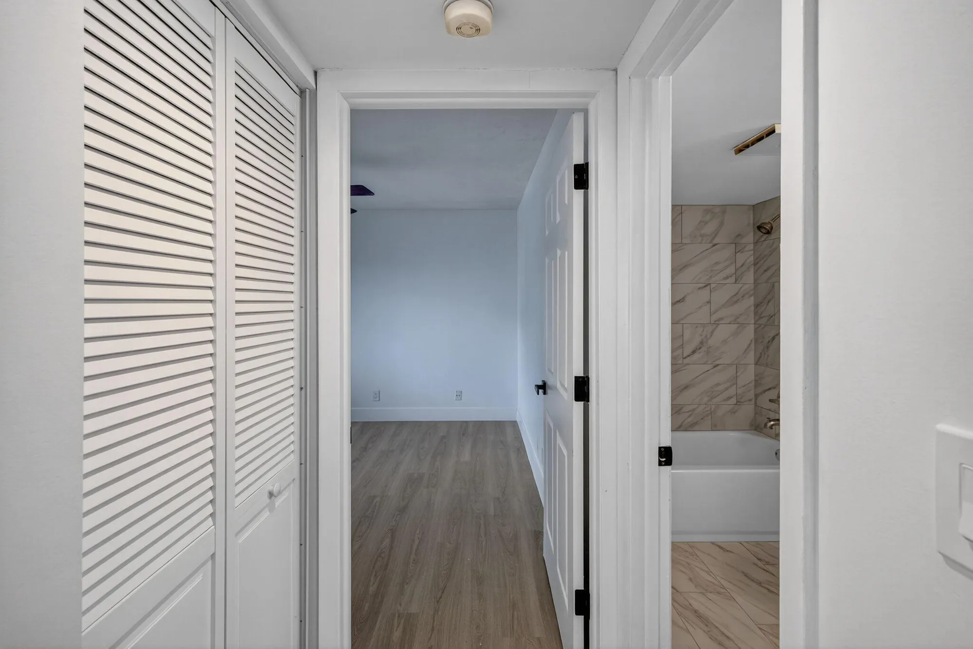 Property Slideshow image 21 of 111 | 14375 strathmore ln 303, Delray Beach, FL, 33446