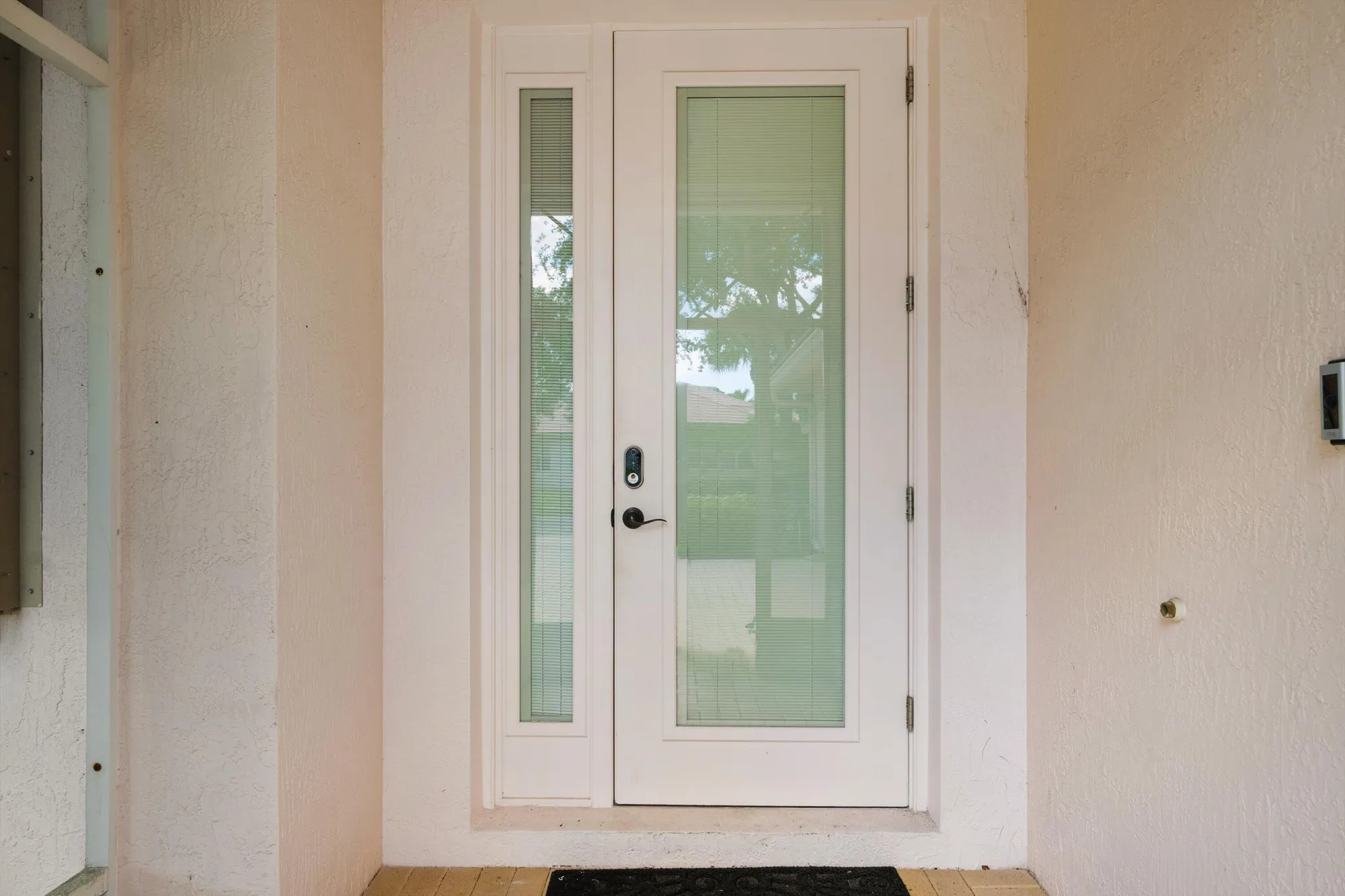 Property Slideshow image 5 of 46 | 9150 bay harbour cir, West Palm Beach, FL, 33411