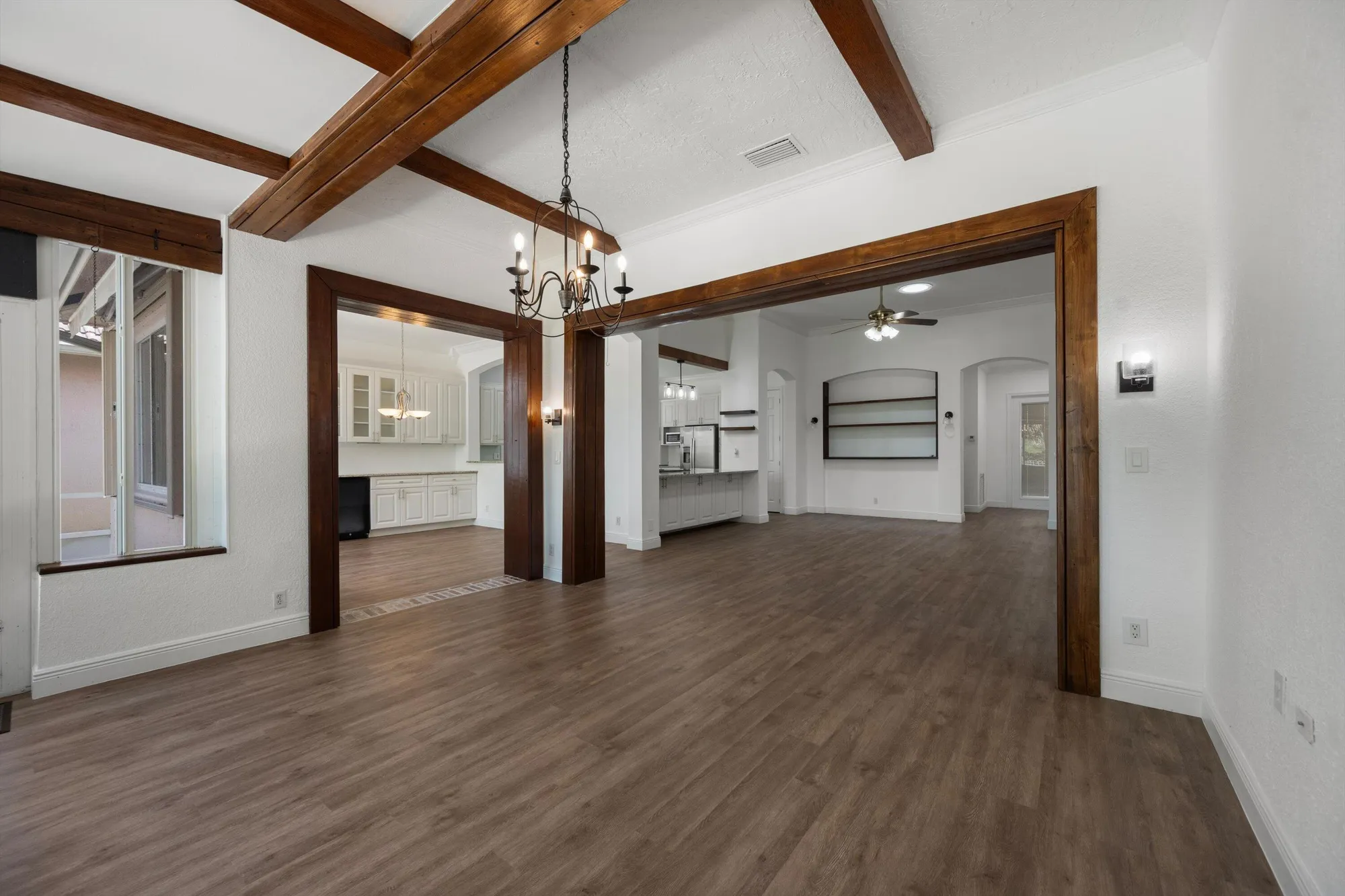 Property Slideshow image 10 of 46 | 9150 bay harbour cir, West Palm Beach, FL, 33411