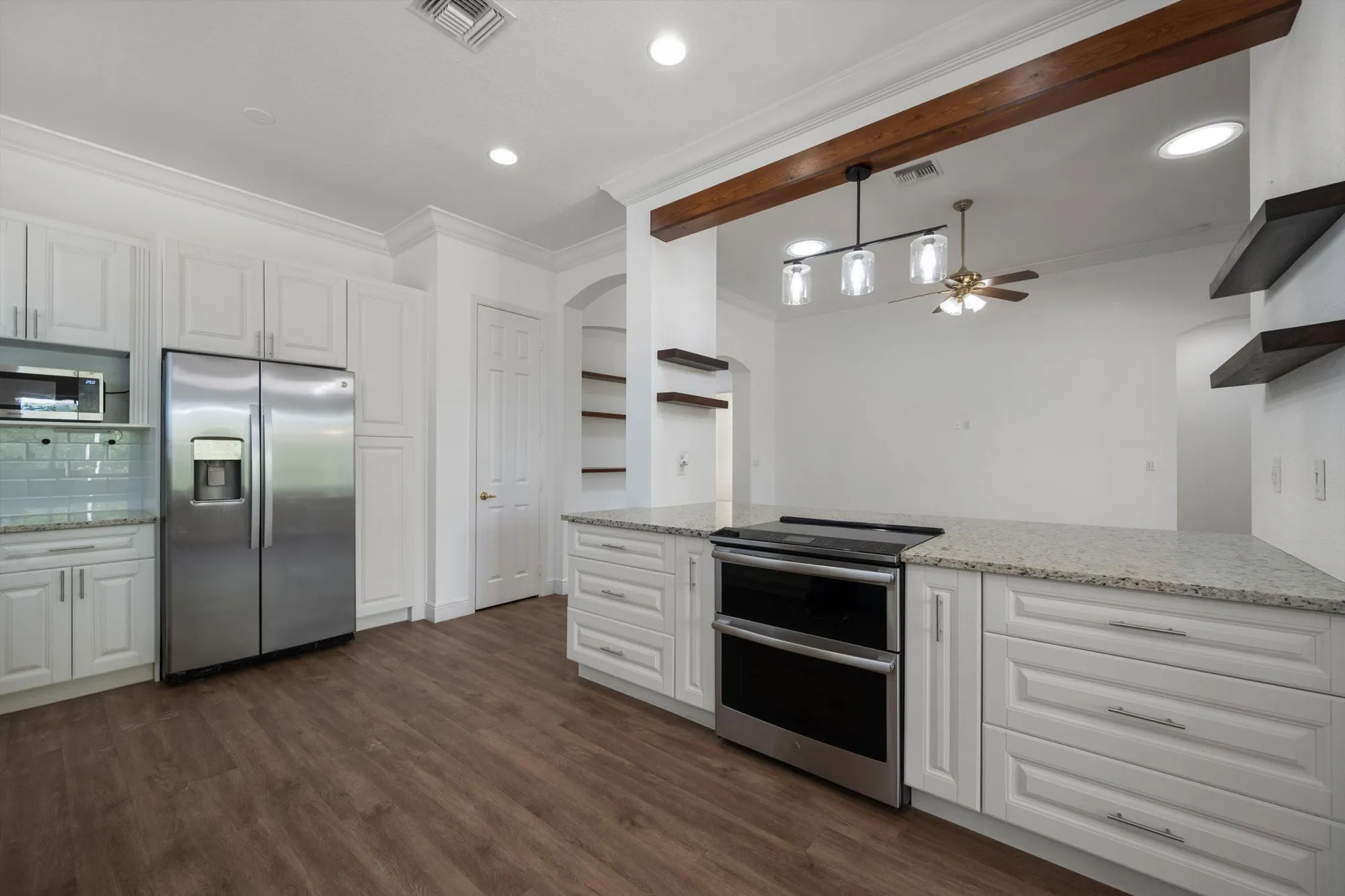 Property Slideshow image 19 of 46 | 9150 bay harbour cir, West Palm Beach, FL, 33411