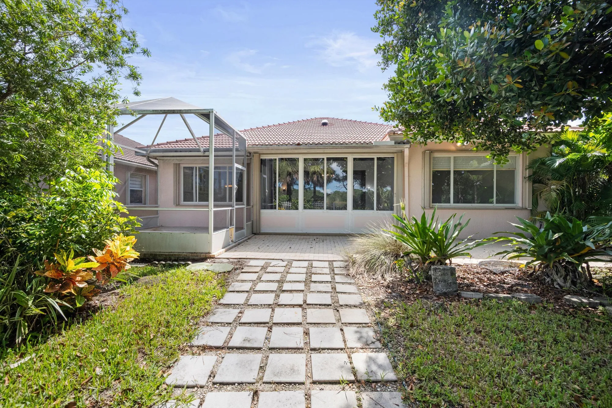 Property Slideshow image 34 of 46 | 9150 bay harbour cir, West Palm Beach, FL, 33411