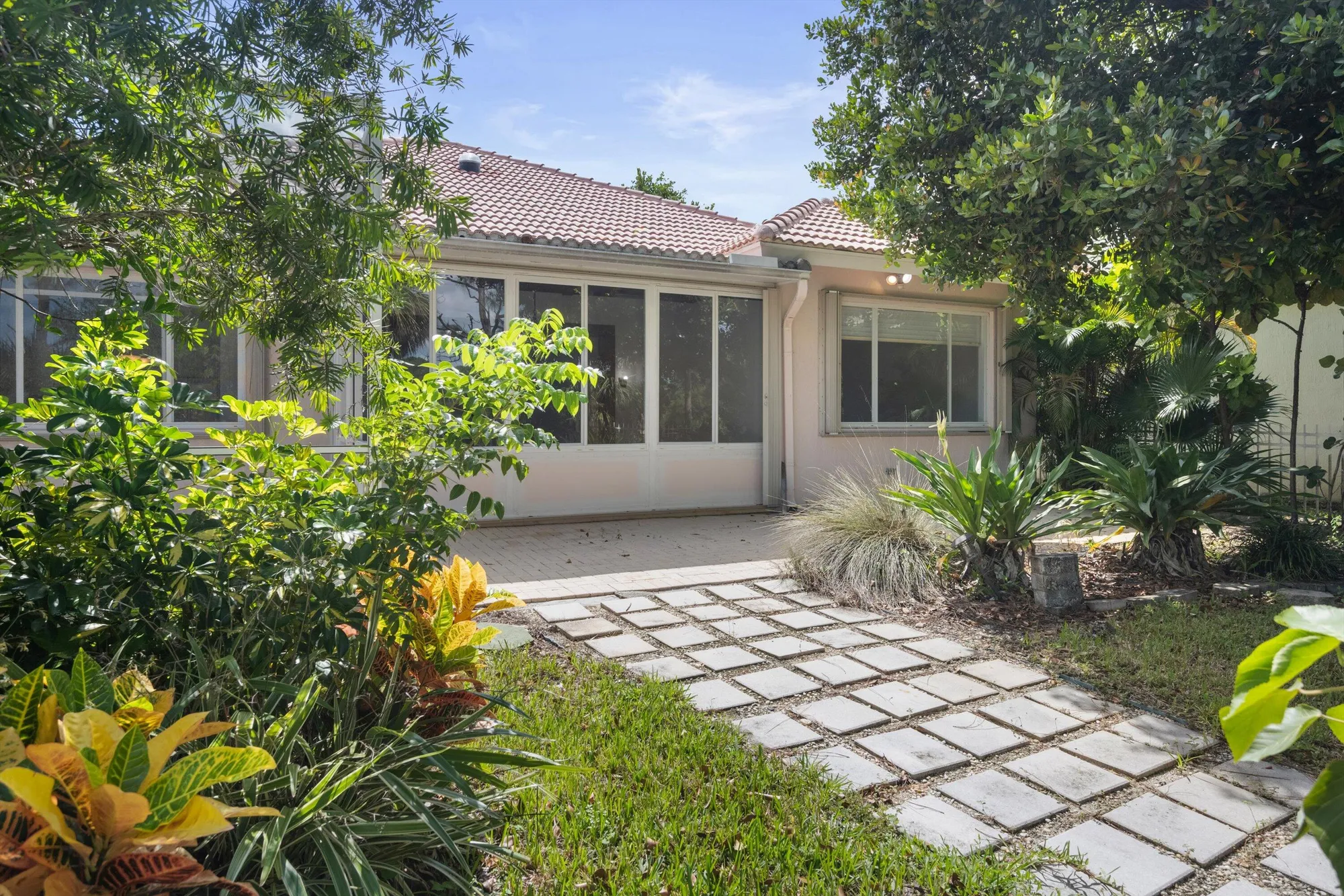 Property Slideshow image 36 of 46 | 9150 bay harbour cir, West Palm Beach, FL, 33411