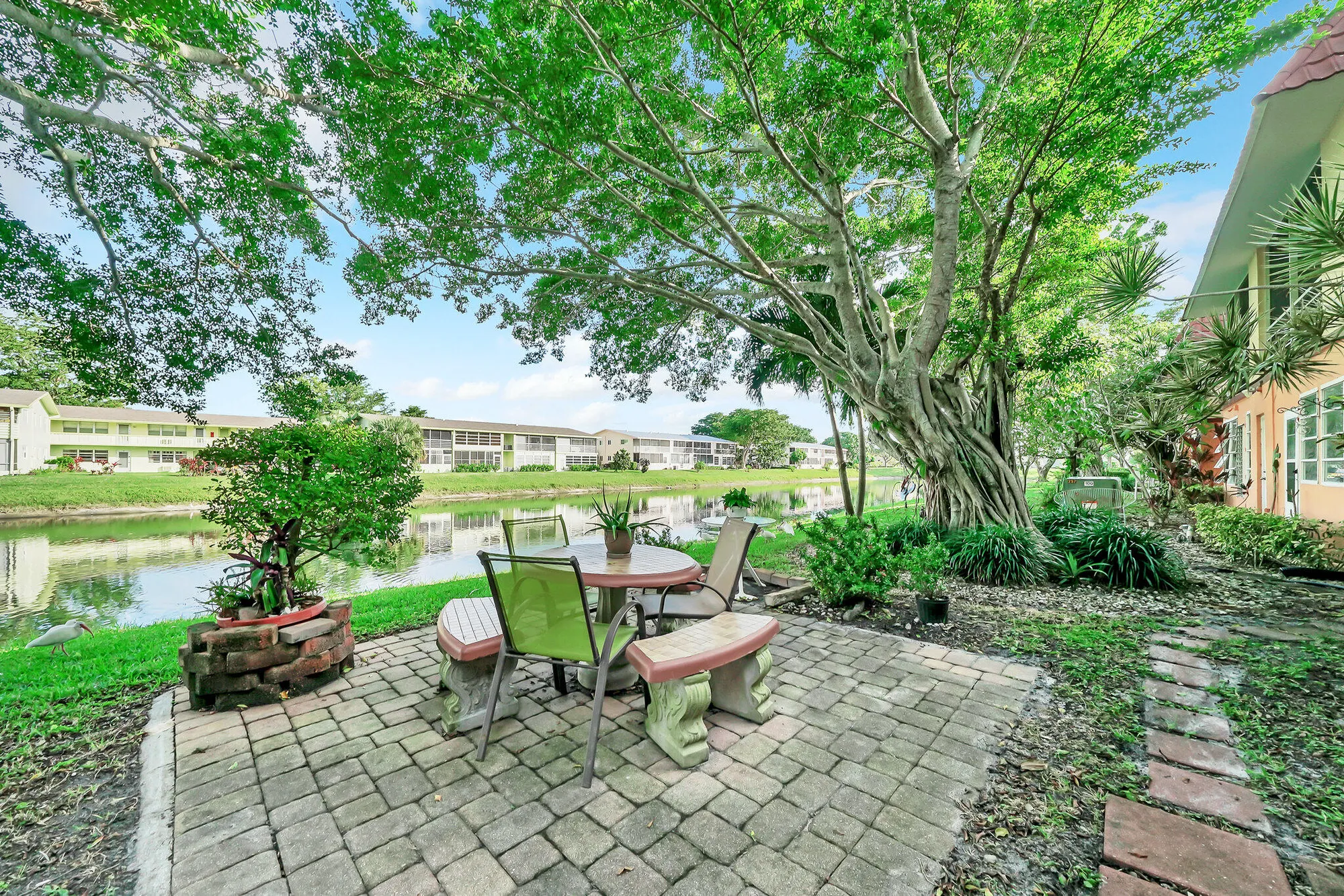 Property Slideshow image 21 of 35 | 105 oxford 100 # 105, West Palm Beach, FL, 33417