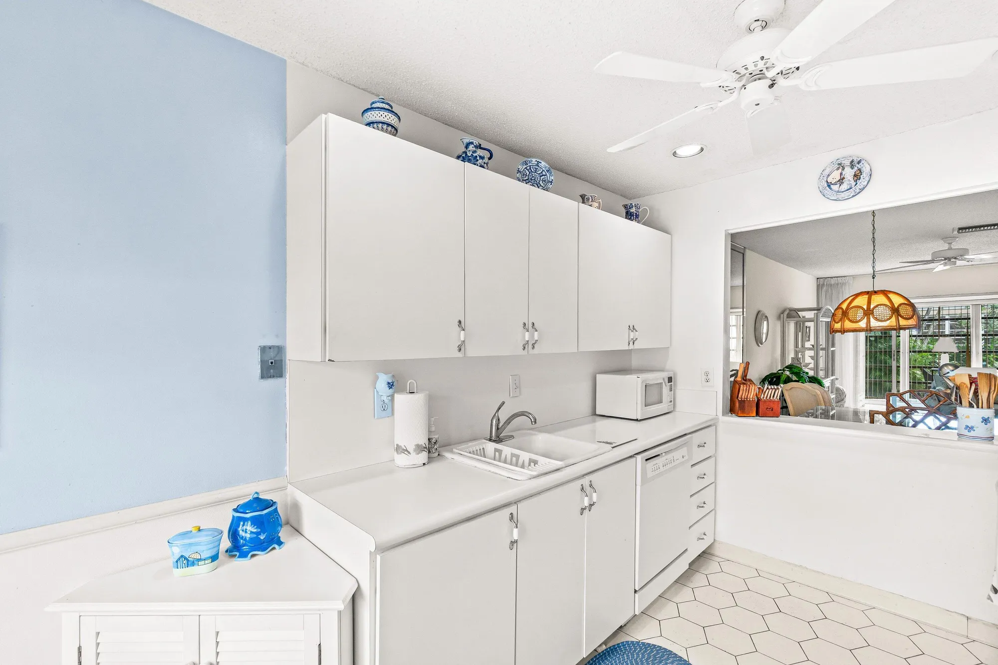 Property Slideshow image 3 of 28 | 13735 flora pl b, Delray Beach, FL, 33484