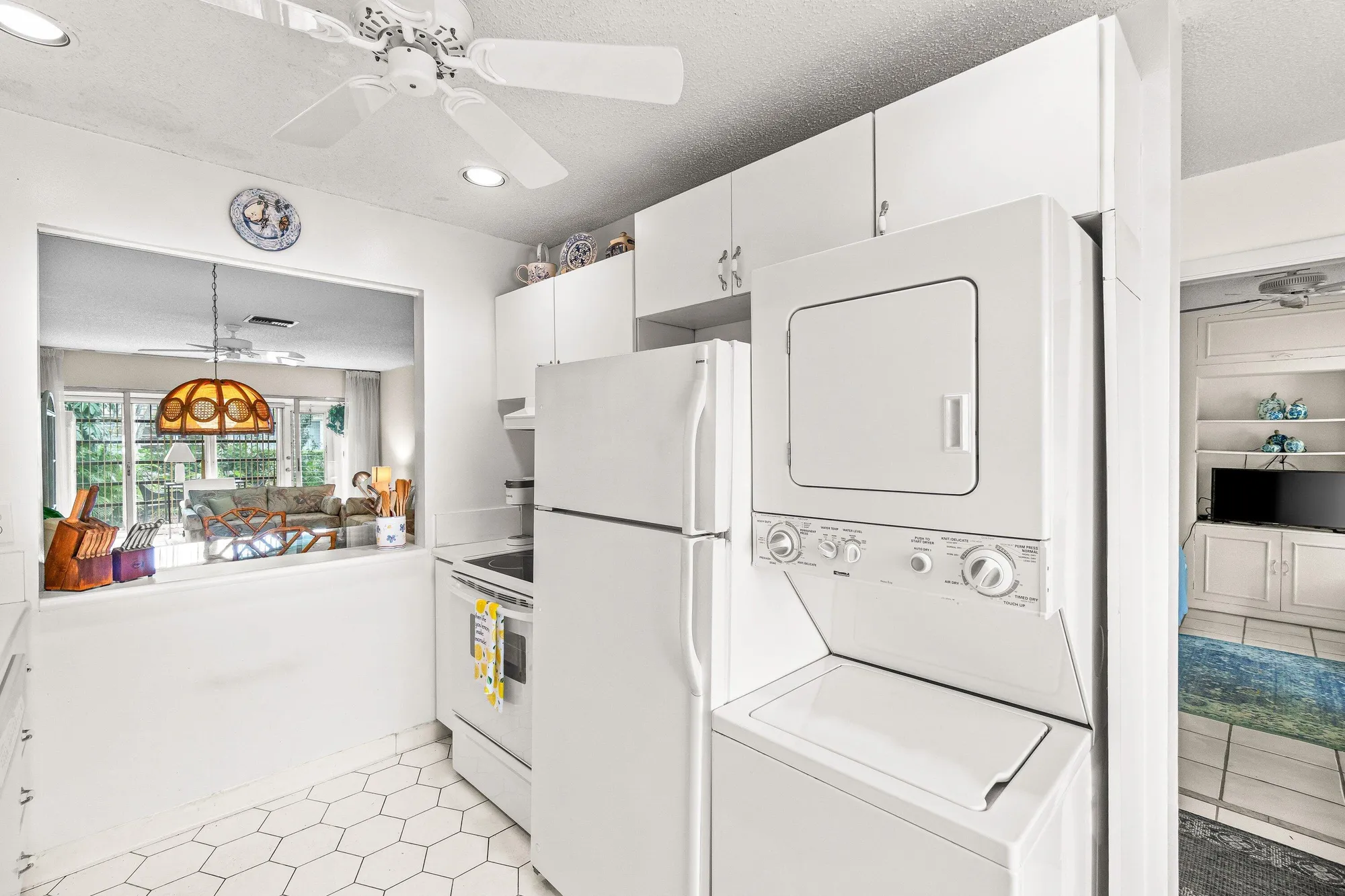 Property Slideshow image 4 of 28 | 13735 flora pl b, Delray Beach, FL, 33484