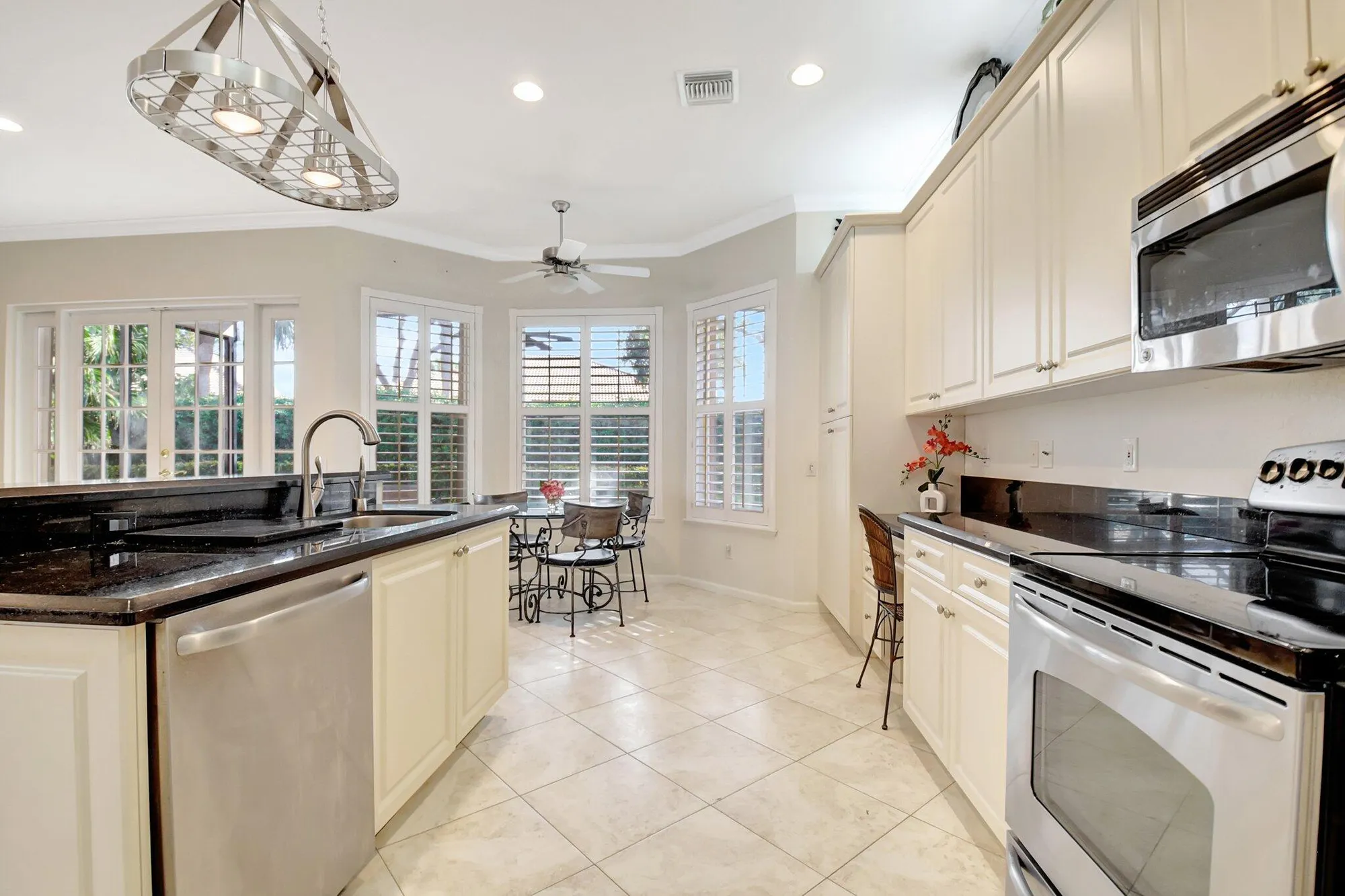 Property Slideshow image 12 of 42 | 7322 morocca lake dr, Delray Beach, FL, 33446