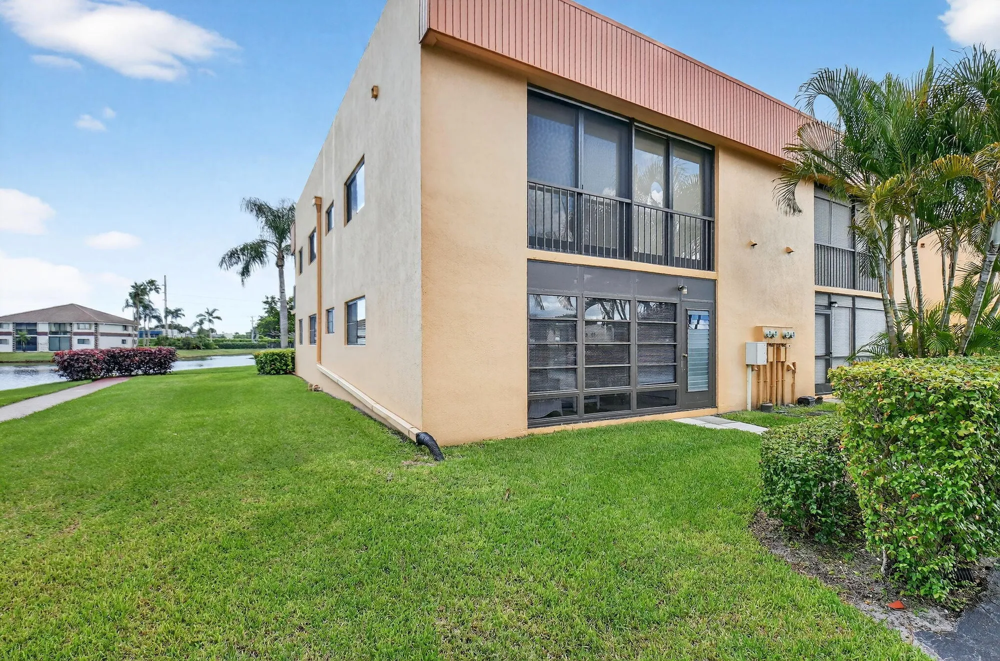 Property Slideshow image 23 of 38 | 15216 lakes of delray blvd 140, Delray Beach, FL, 33484