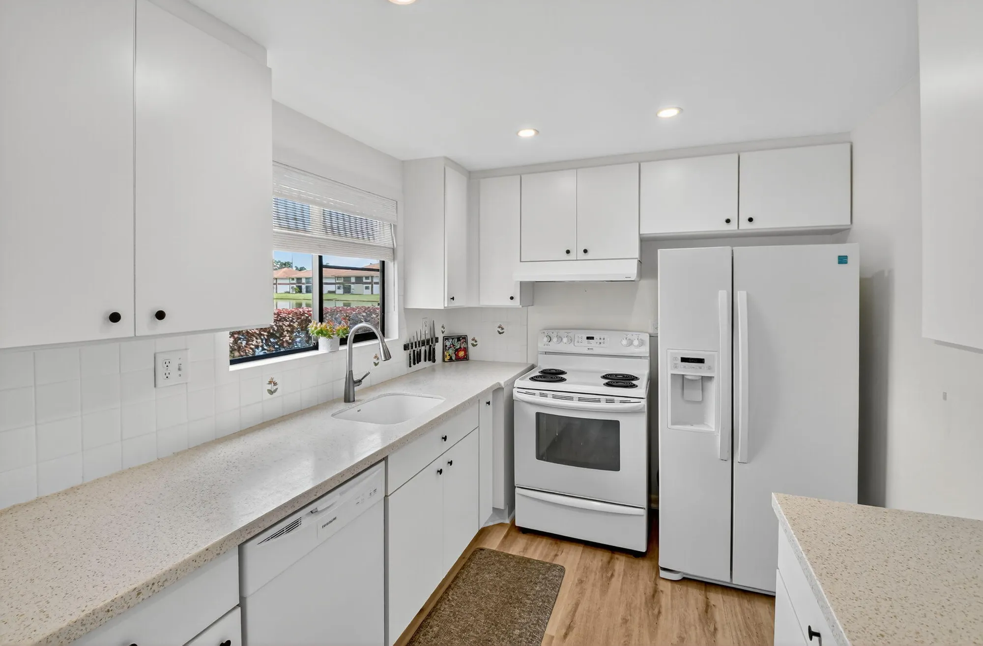 Property Slideshow image 10 of 38 | 15216 lakes of delray blvd 140, Delray Beach, FL, 33484