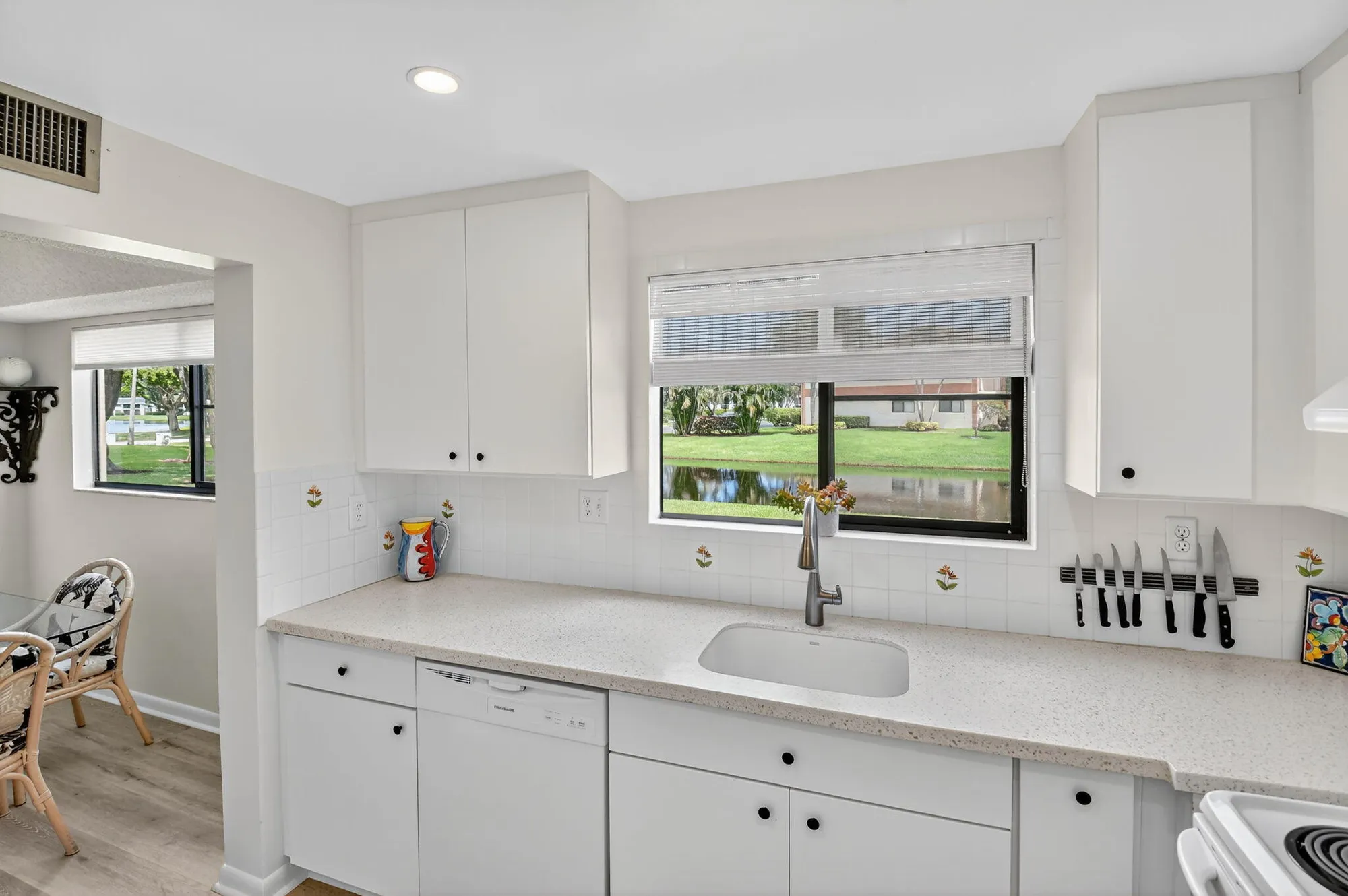 Property Slideshow image 12 of 38 | 15216 lakes of delray blvd 140, Delray Beach, FL, 33484